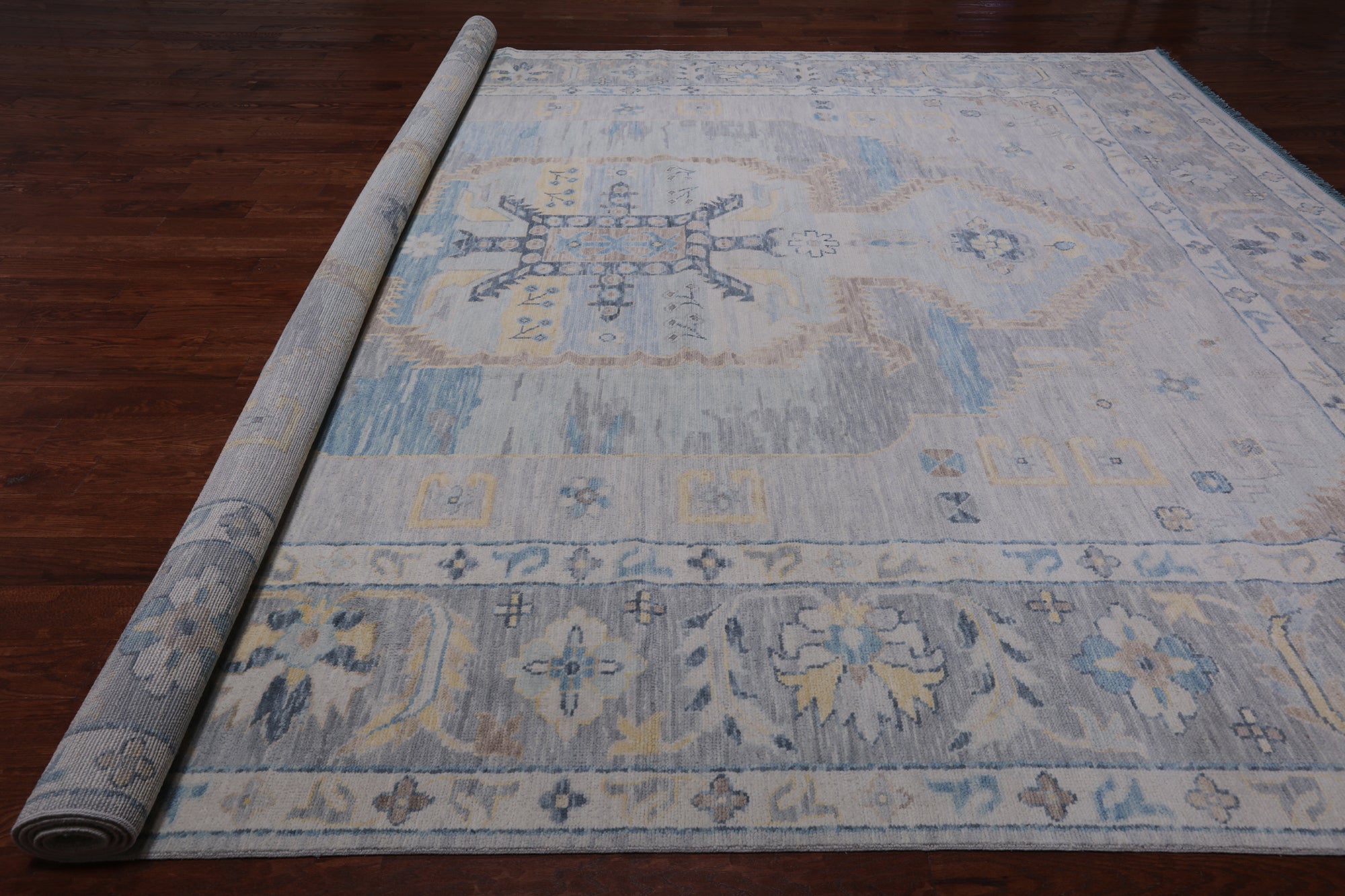 Silver Persian Bakshaish Hand Knotted Wool Rug - 12' 2" X 14' 10"