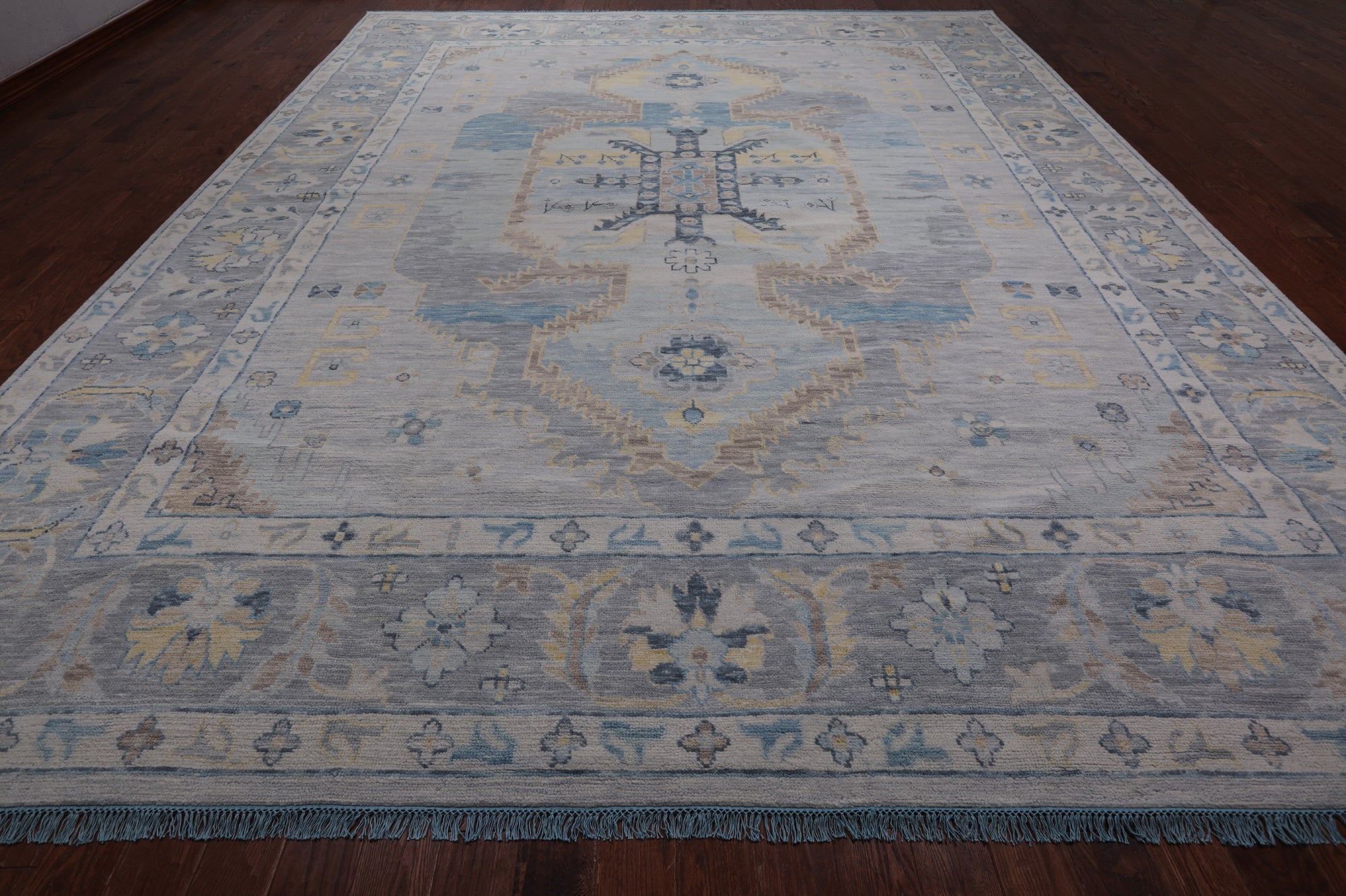 Silver Persian Bakshaish Hand Knotted Wool Rug - 12' 2" X 14' 10"