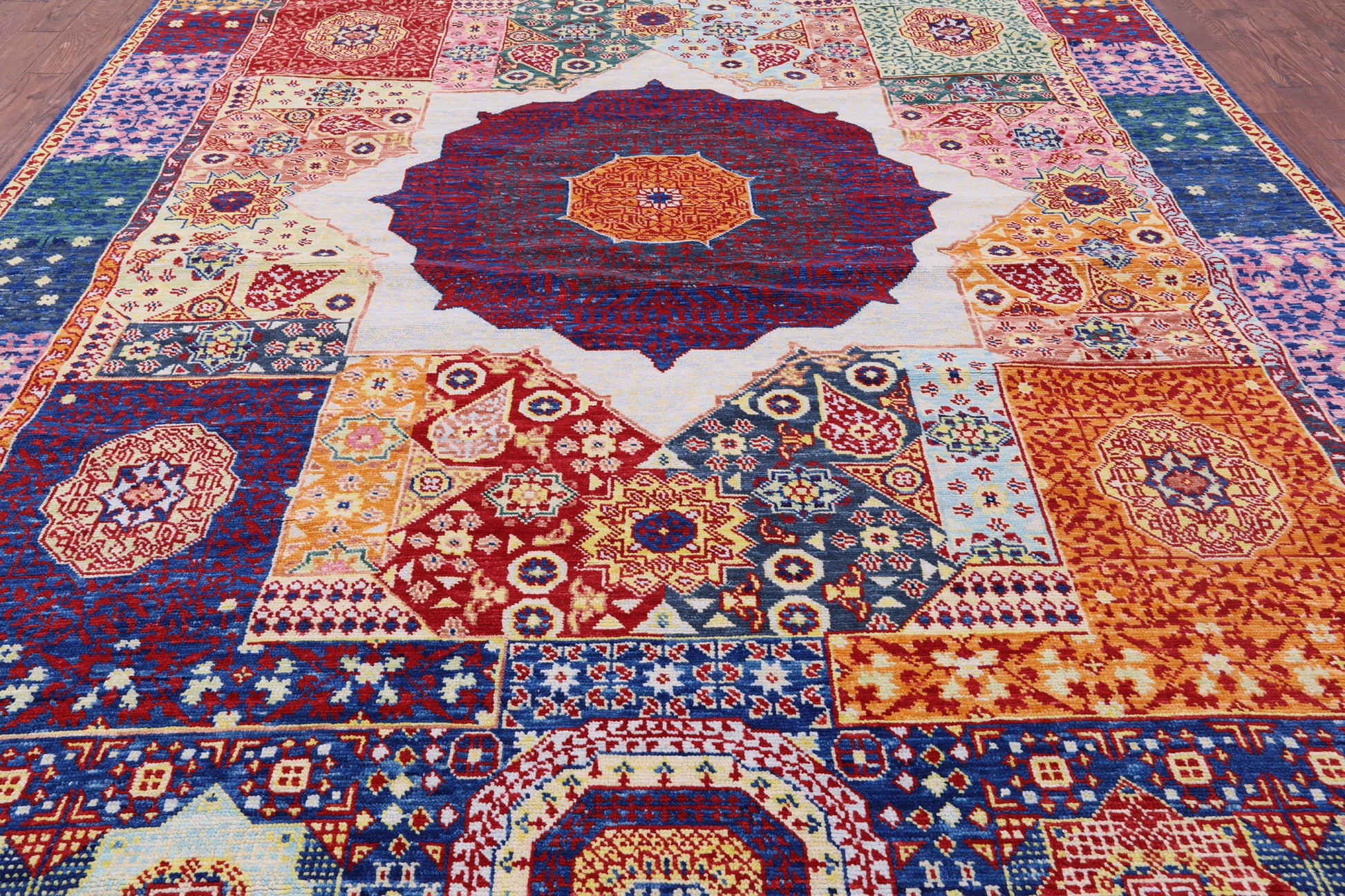 Geometric Persian Mamluk Hand Knotted Wool Rug - 10' 4" X 13' 9" - Golden Nile