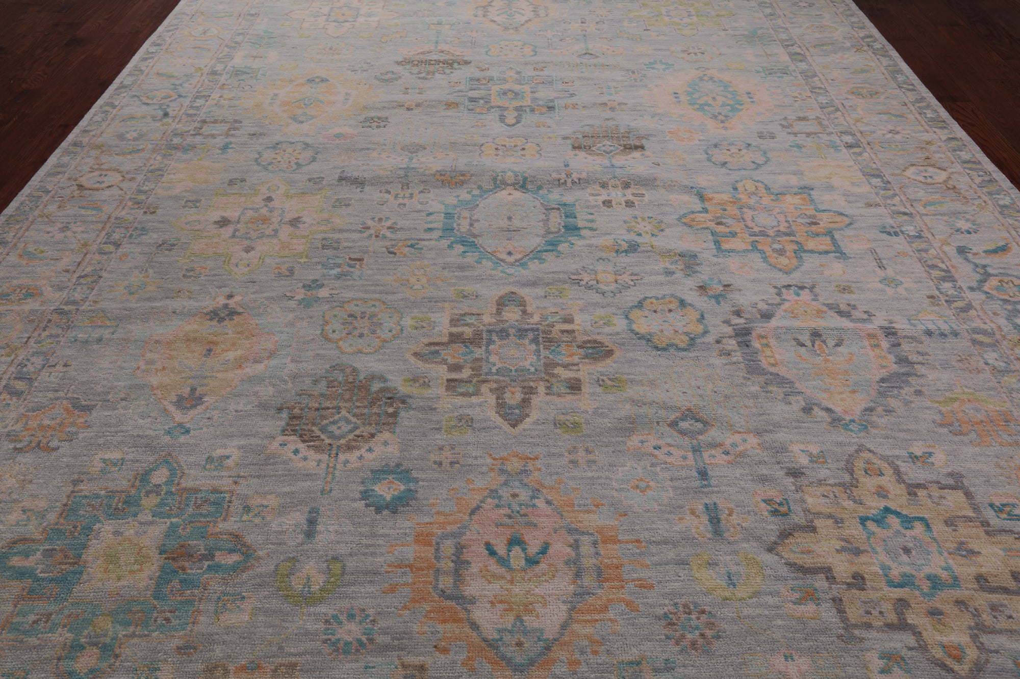 Grey Geometric Fine Serapi Hand Knotted Wool Rug - 9' 10" X 13' 9"