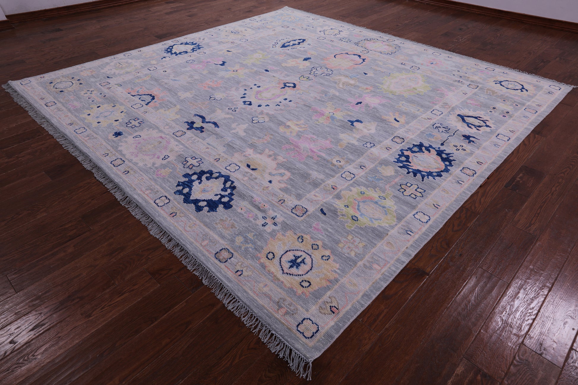 Grey Square Persian Sultanabad Hand Knotted Wool Rug - 9' 11" X 10' 2" - Golden Nile