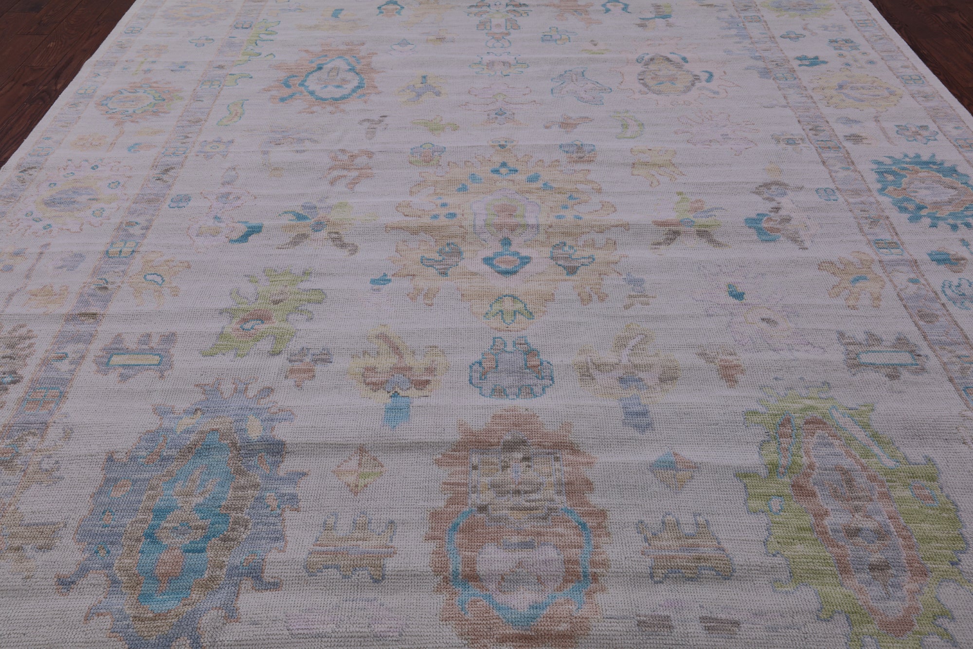 Ivory Persian Sultanabad Hand Knotted Wool Rug - 9' 11" X 14' 0" - Golden Nile