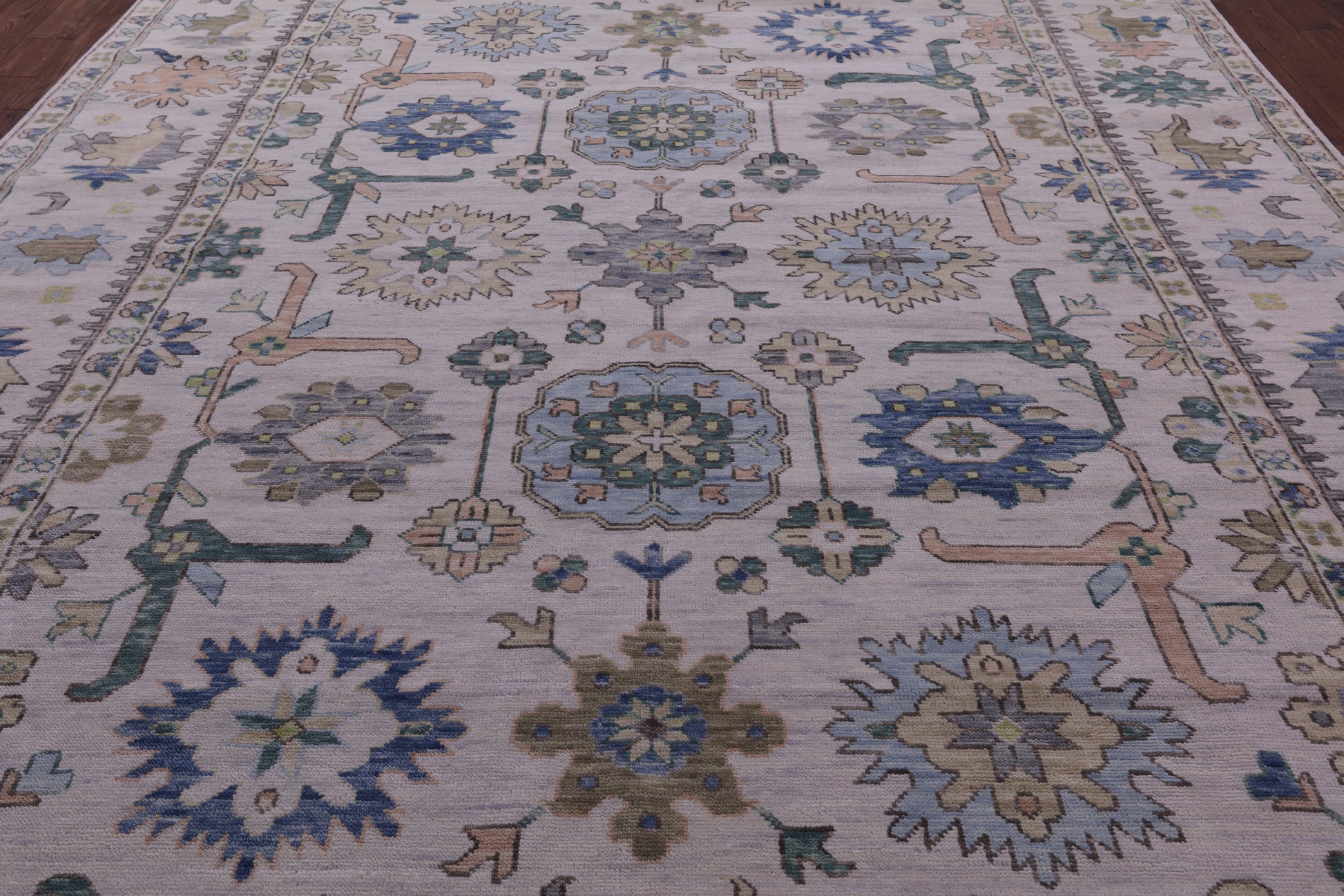 Ivory Persian Sultanabad Handmade Wool Rug - 10' 1" X 14' 0" - Golden Nile