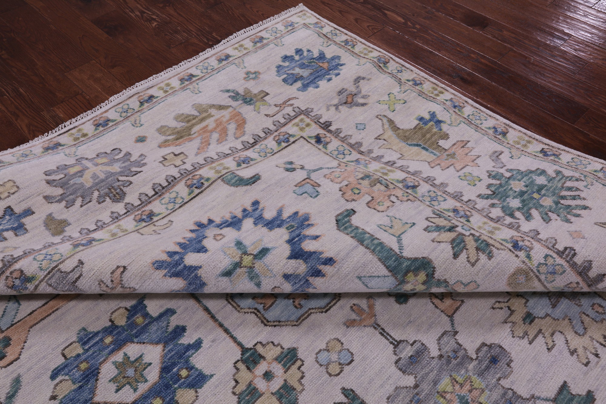 Ivory Persian Sultanabad Handmade Wool Rug - 10' 1" X 14' 0" - Golden Nile