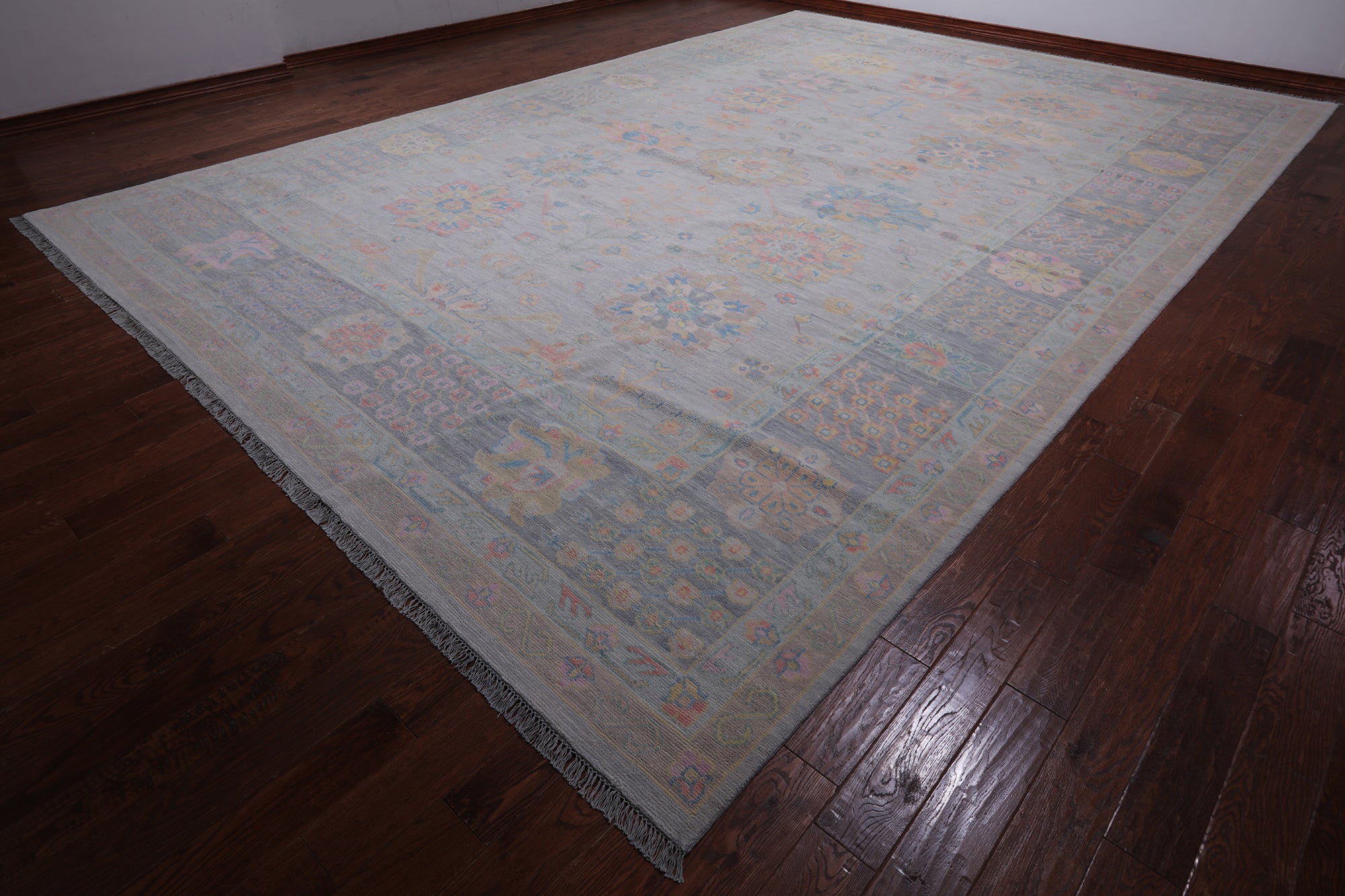 Geometric Fine Serapi Hand Knotted Wool Rug - 12' 2" X 17' 11"