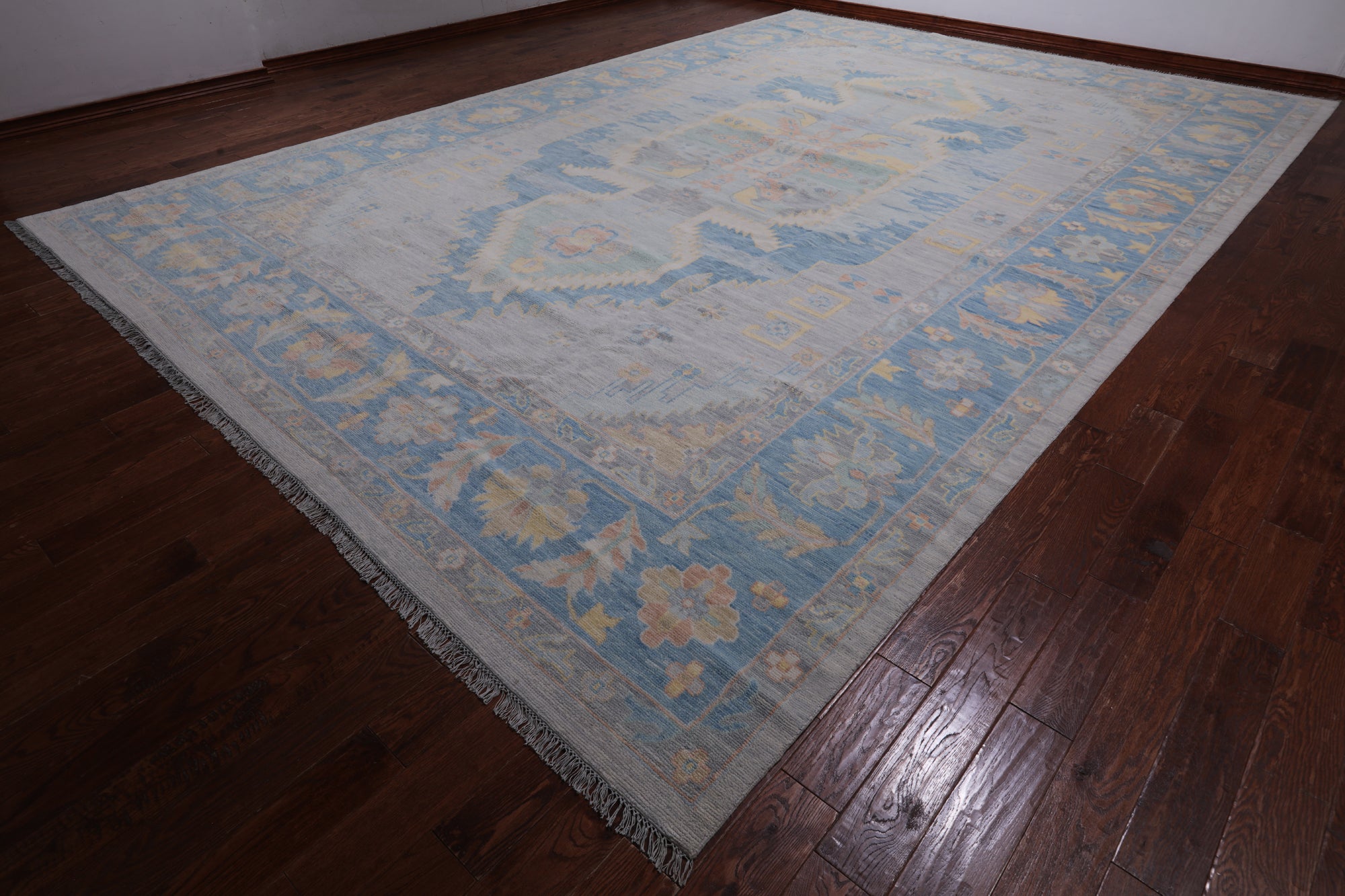 Geometric Fine Serapi Handmade Wool Rug - 12' 2" X 17' 11"