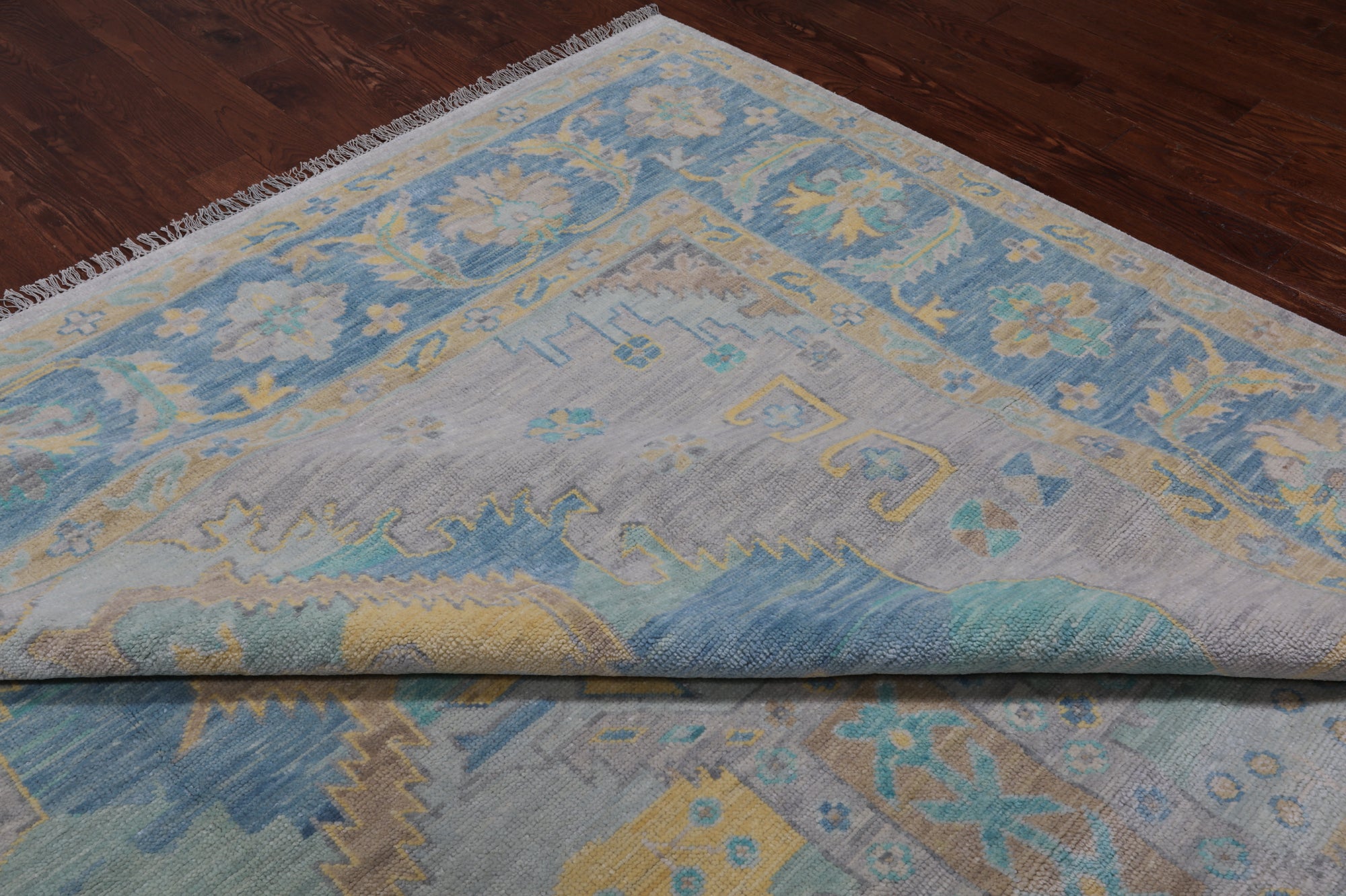 Geometric Fine Serapi Hand Knotted Wool Rug - 10' 3" X 14' 3"