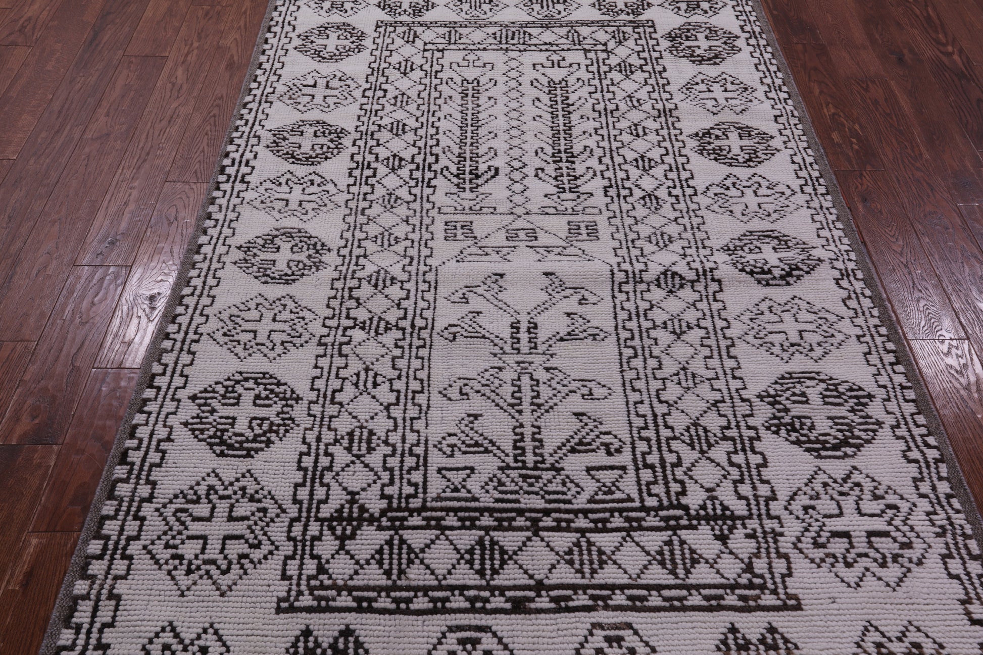 Tribal Moroccan Hand Knotted Wool On Wool Rug - 5' 0" X 7' 11" - Golden Nile
