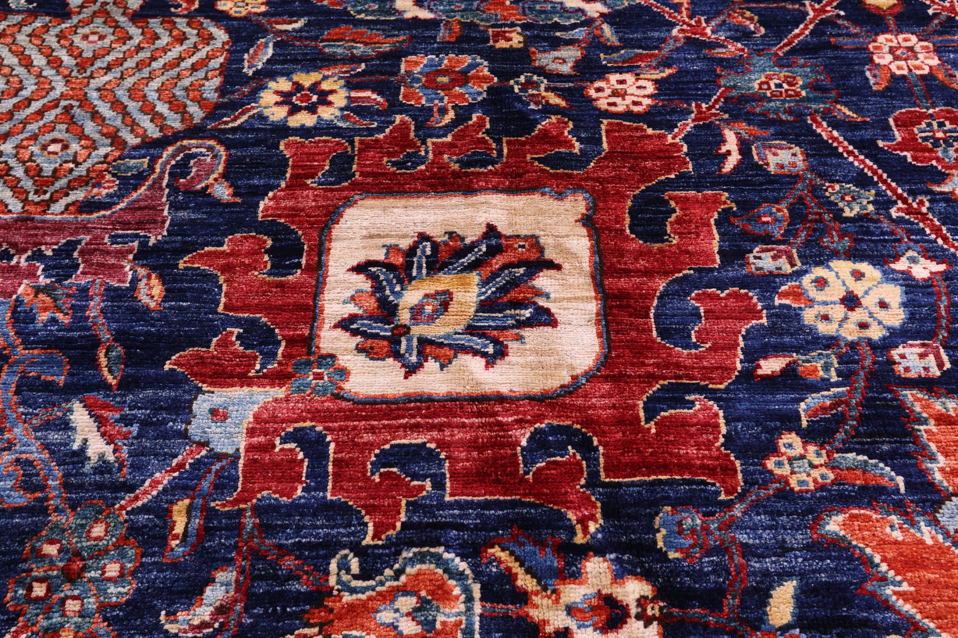 Persian Fine Serapi Hand Knotted Wool Rug - 10' 9" X 16' 3" - Golden Nile