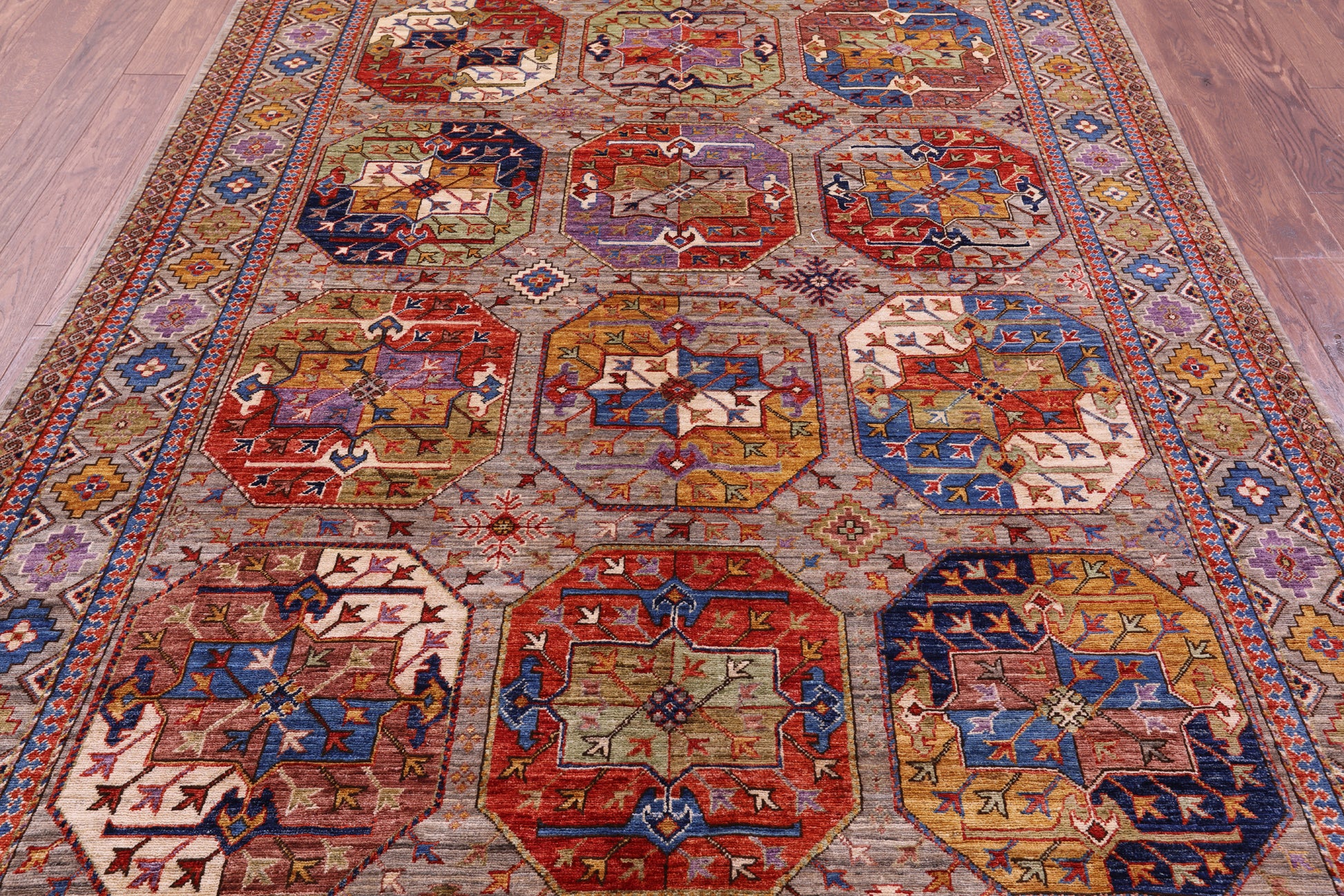 Turkmen Ersari Hand Knotted Wool Rug - 6' 5" X 9' 7" - Golden Nile