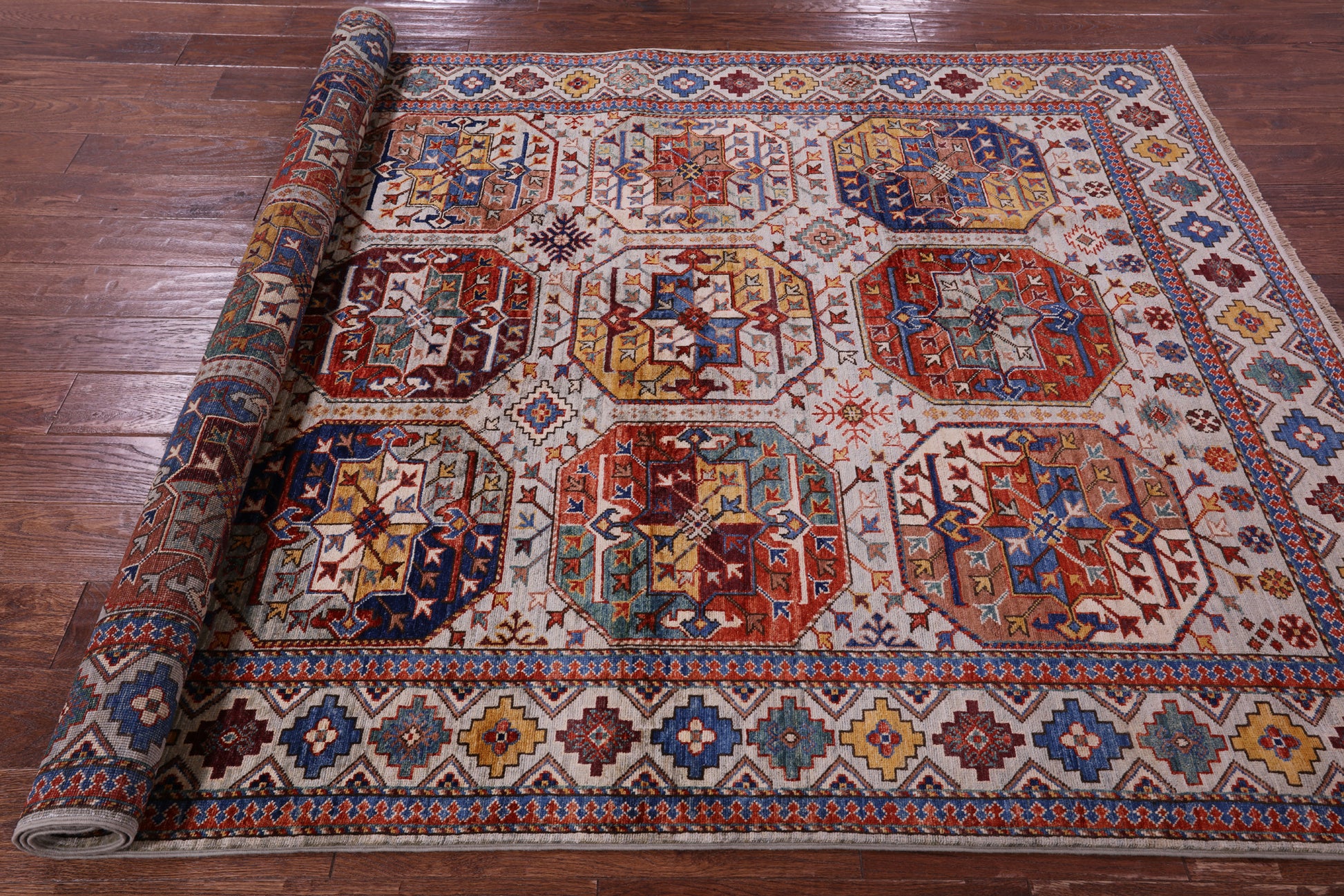 Turkmen Ersari Hand Knotted Wool Rug - 5' 7" X 8' 0" - Golden Nile