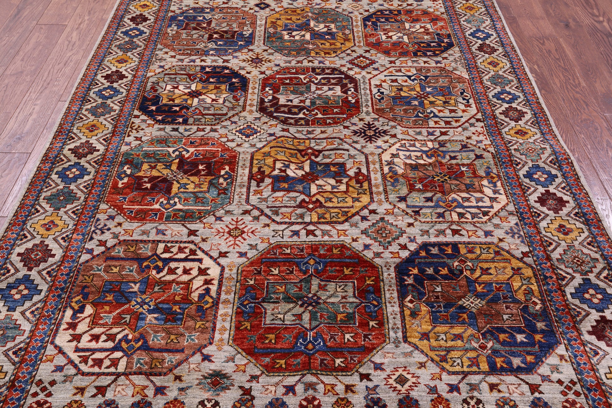 Turkmen Ersari Hand Knotted Wool Rug - 5' 7" X 8' 0" - Golden Nile
