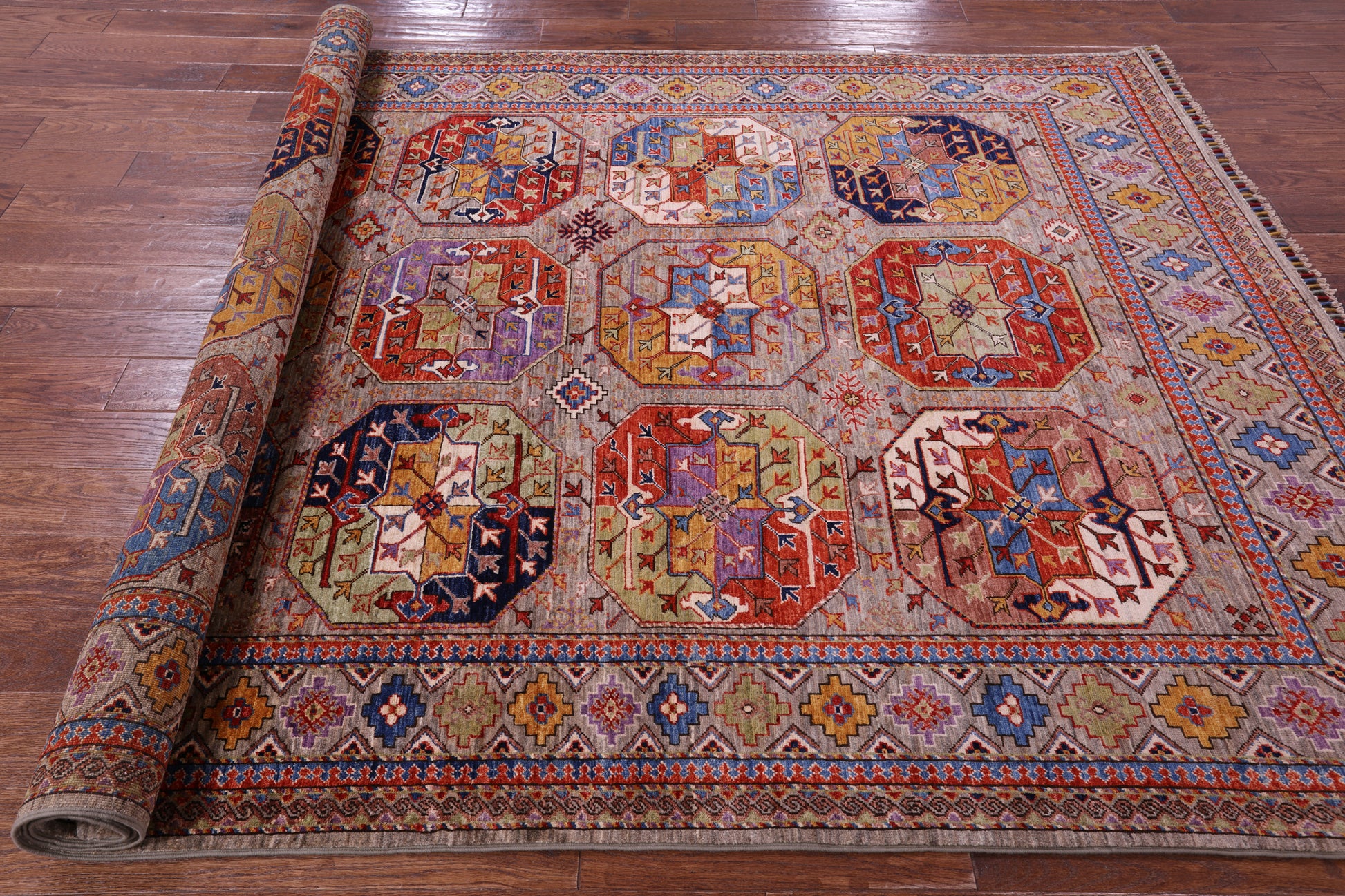 Turkmen Ersari Hand Knotted Wool Rug - 6' 4" X 9' 6" - Golden Nile