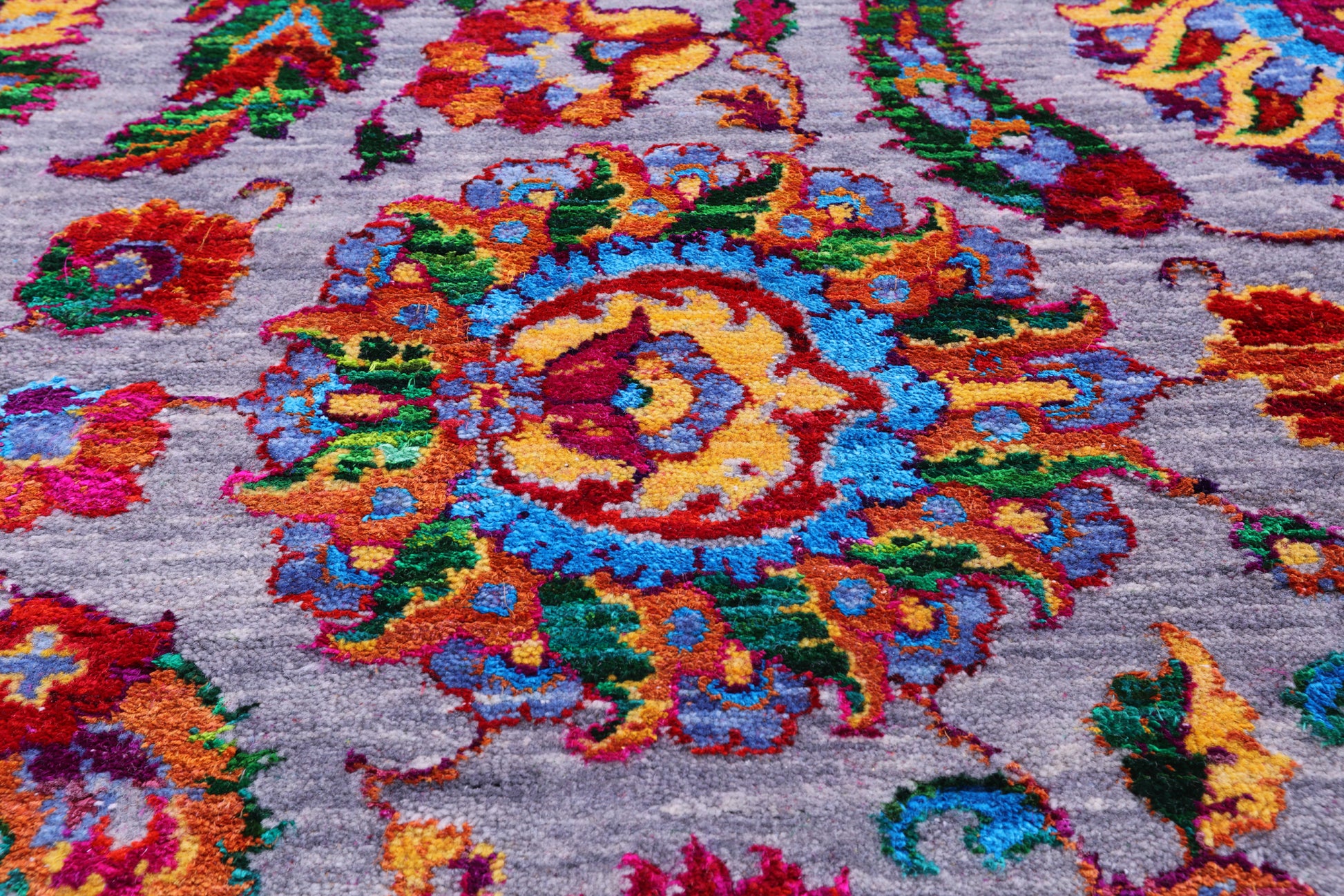 Persian Tabriz Handmade Wool & Silk Rug - 8' 0" X 9' 11" - Golden Nile