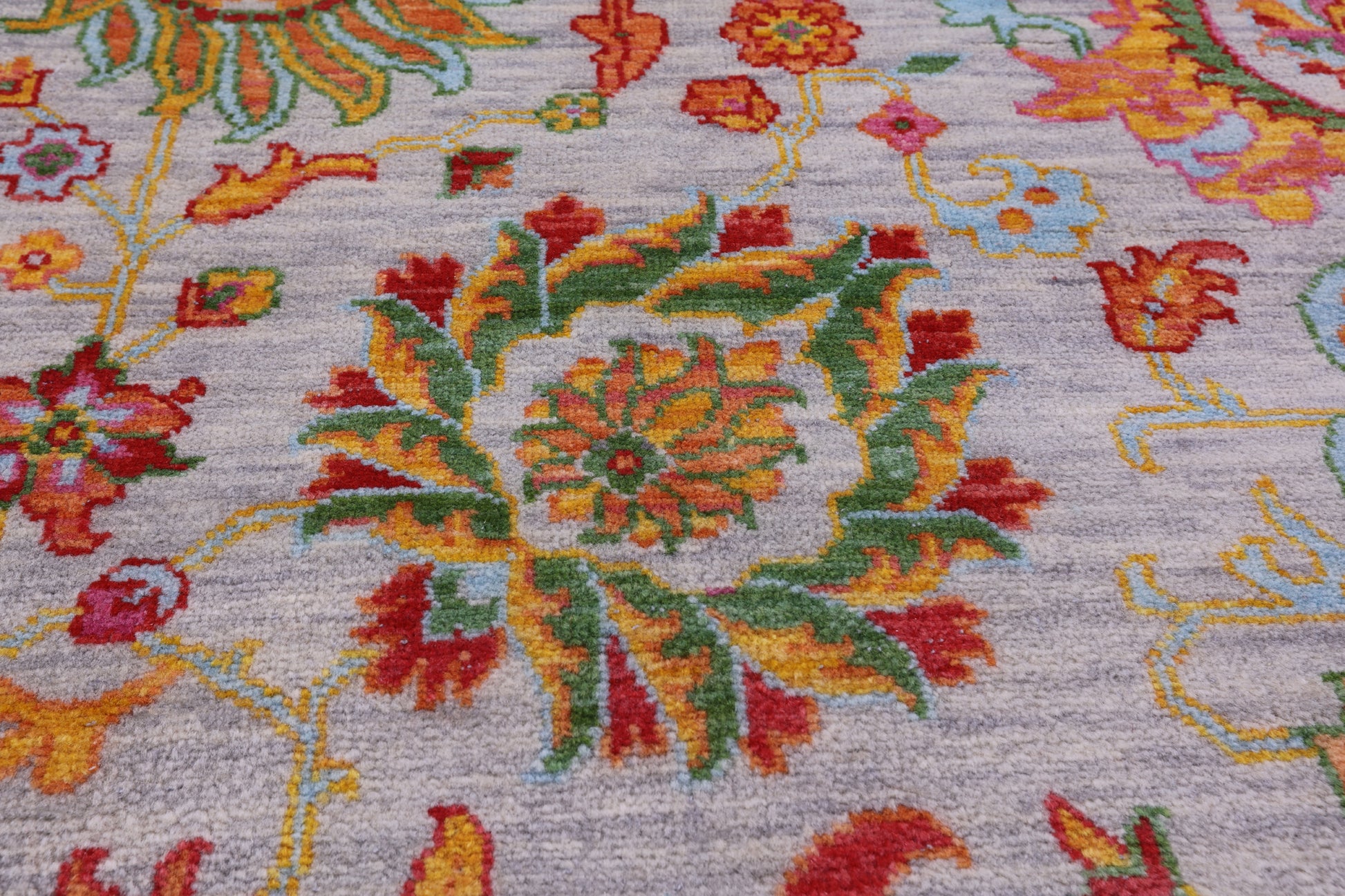 Persian Tabriz Hand Knotted Wool Rug - 8' 0" X 9' 11" - Golden Nile