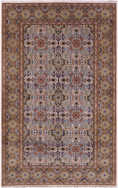 Persian Kashan Hand Knotted Wool Rug - 4' 7" X 7' 0" - Golden Nile