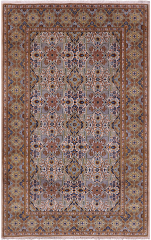 Persian Kashan Hand Knotted Wool Rug - 4' 7