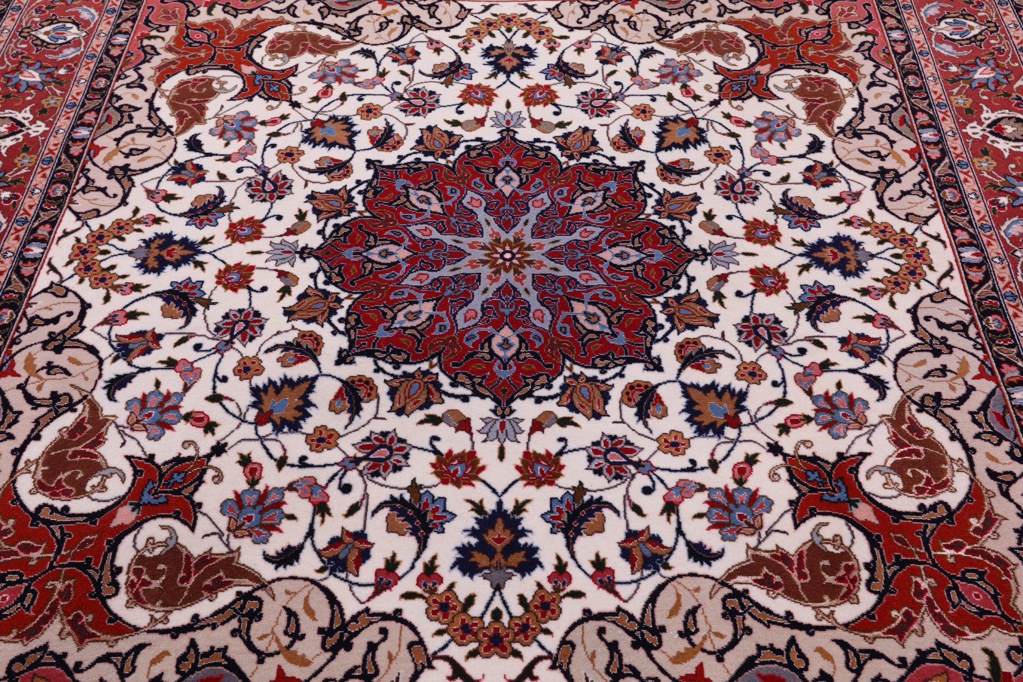 Ivory Square High End Persian Tabriz Handmade Wool & Silk Rug - 4' 10" X 4' 10" - Golden Nile