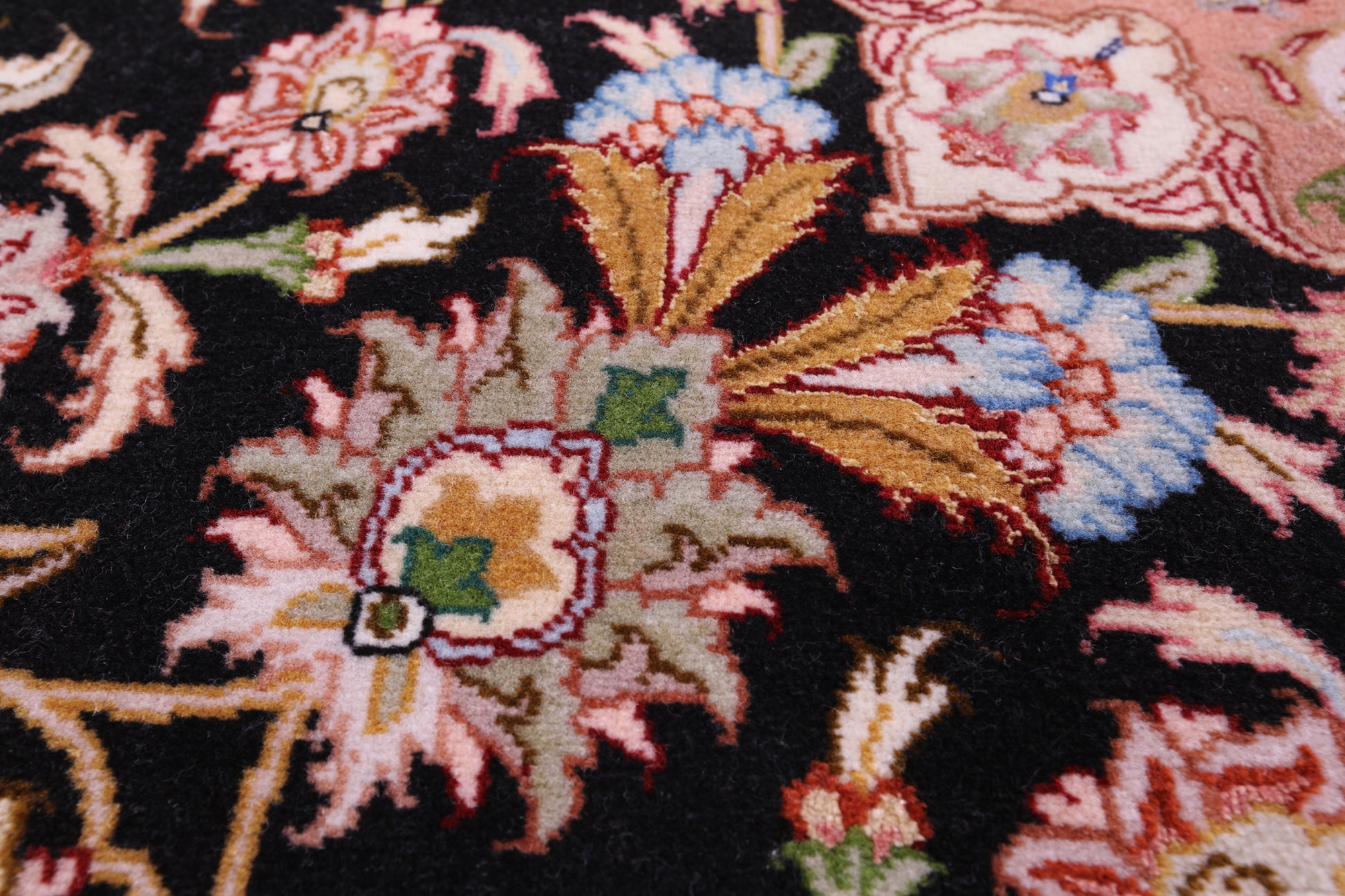 Round Persian Tabriz Hand Knotted Wool & Silk Rug - 5' 0" X 5' 0" - Golden Nile