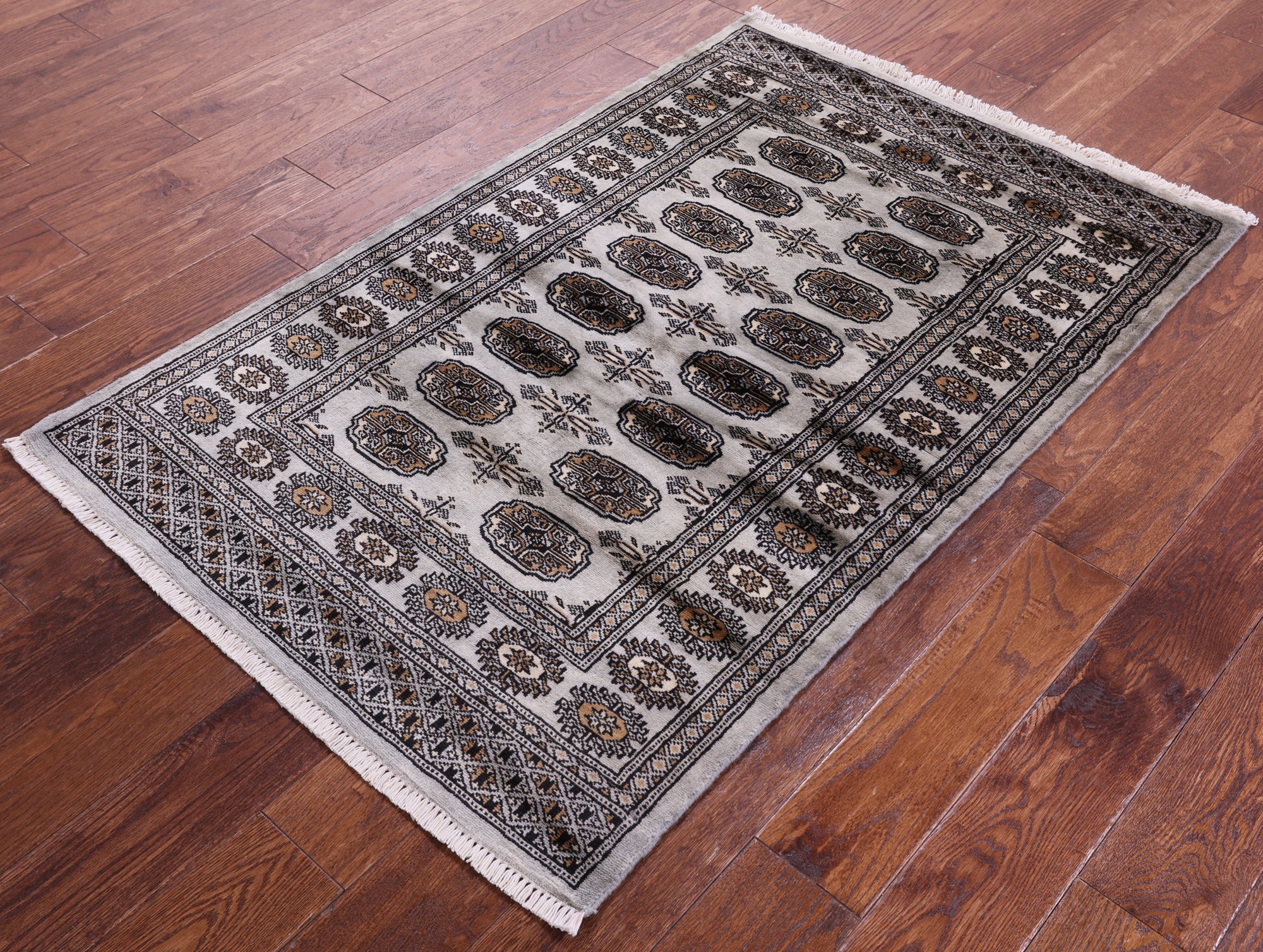 Grey Bokhara Handmade Wool Rug - 3' 1" X 4' 9"