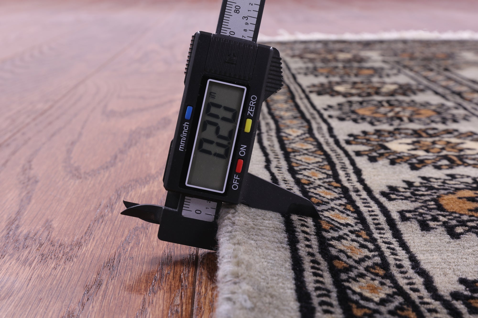 Grey Bokhara Handmade Wool Rug - 3' 1" X 4' 9"