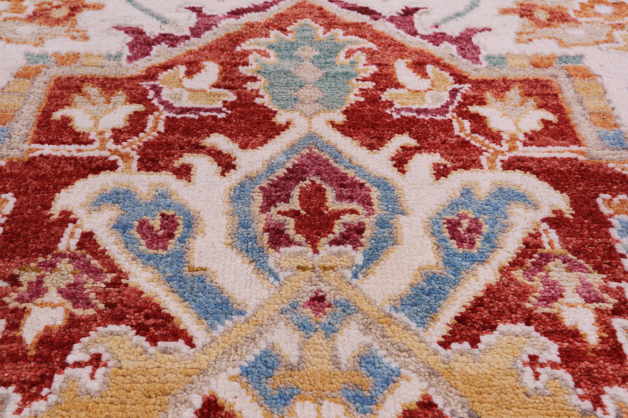 Ivory Persian Heriz Serapi Handmade Wool Rug - 9' 0" X 12' 0"