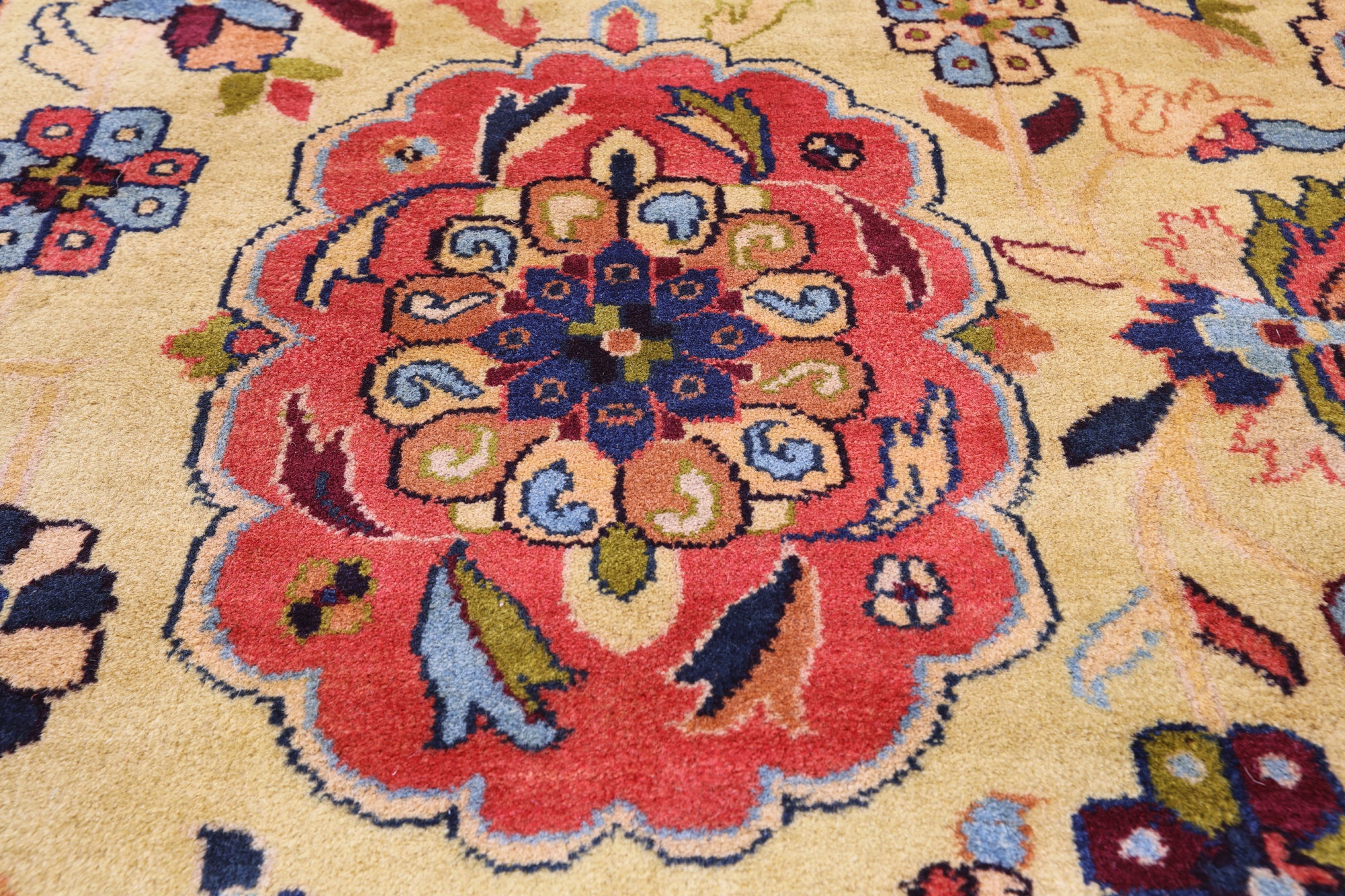 Ivory Vegetable Dyed Turkish Oushak Handmade Wool Rug - 6' 2" X 9' 5"