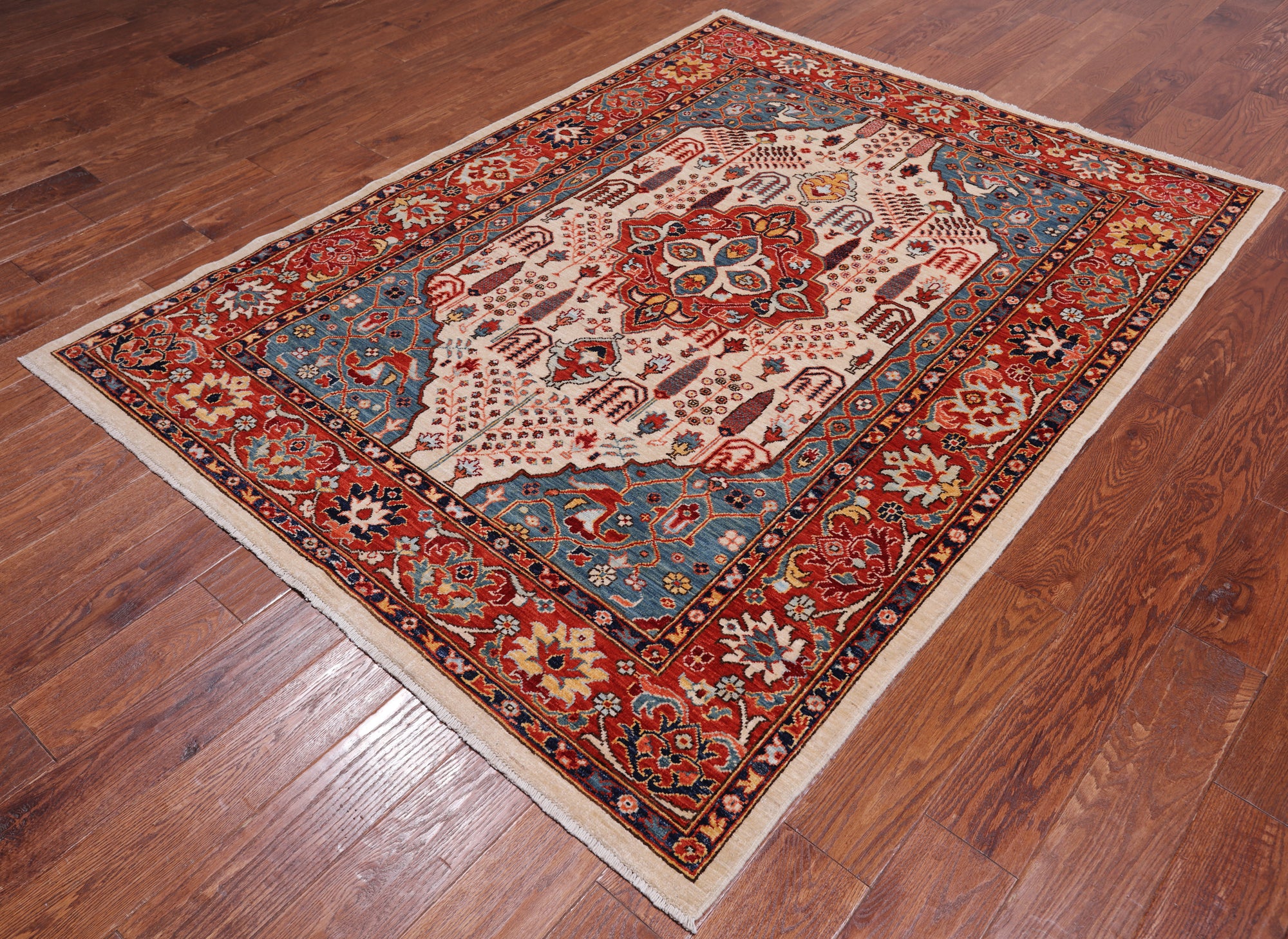 Ivory Persian Fine Serapi Hand-Knotted Wool Rug - 5' 6" X 6' 10"