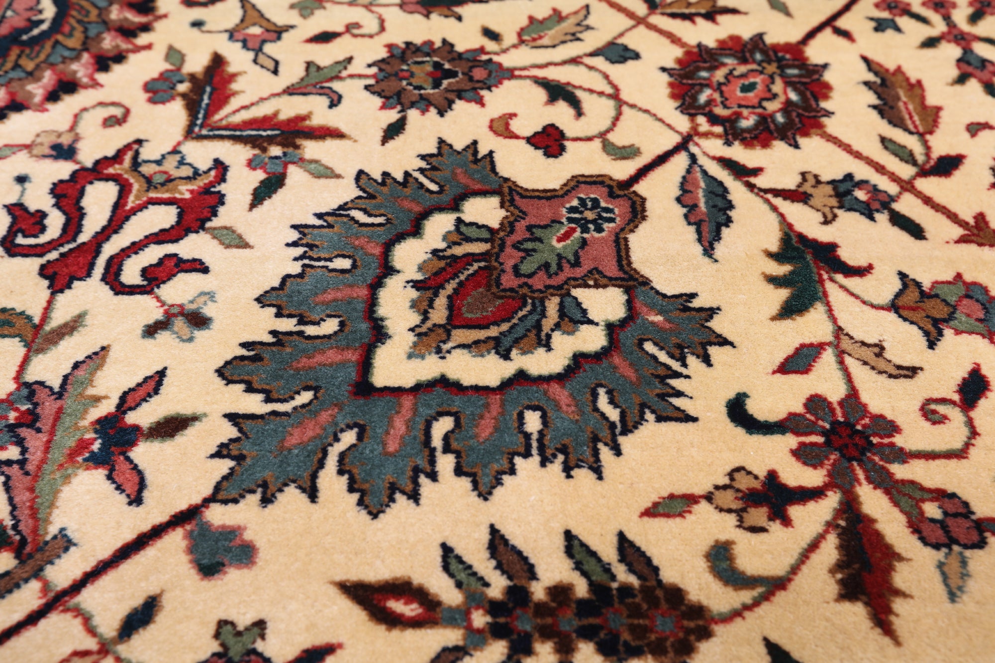 Beige Persian Fine Tabriz Handmade Wool Rug - 4' 11" X 6' 10"