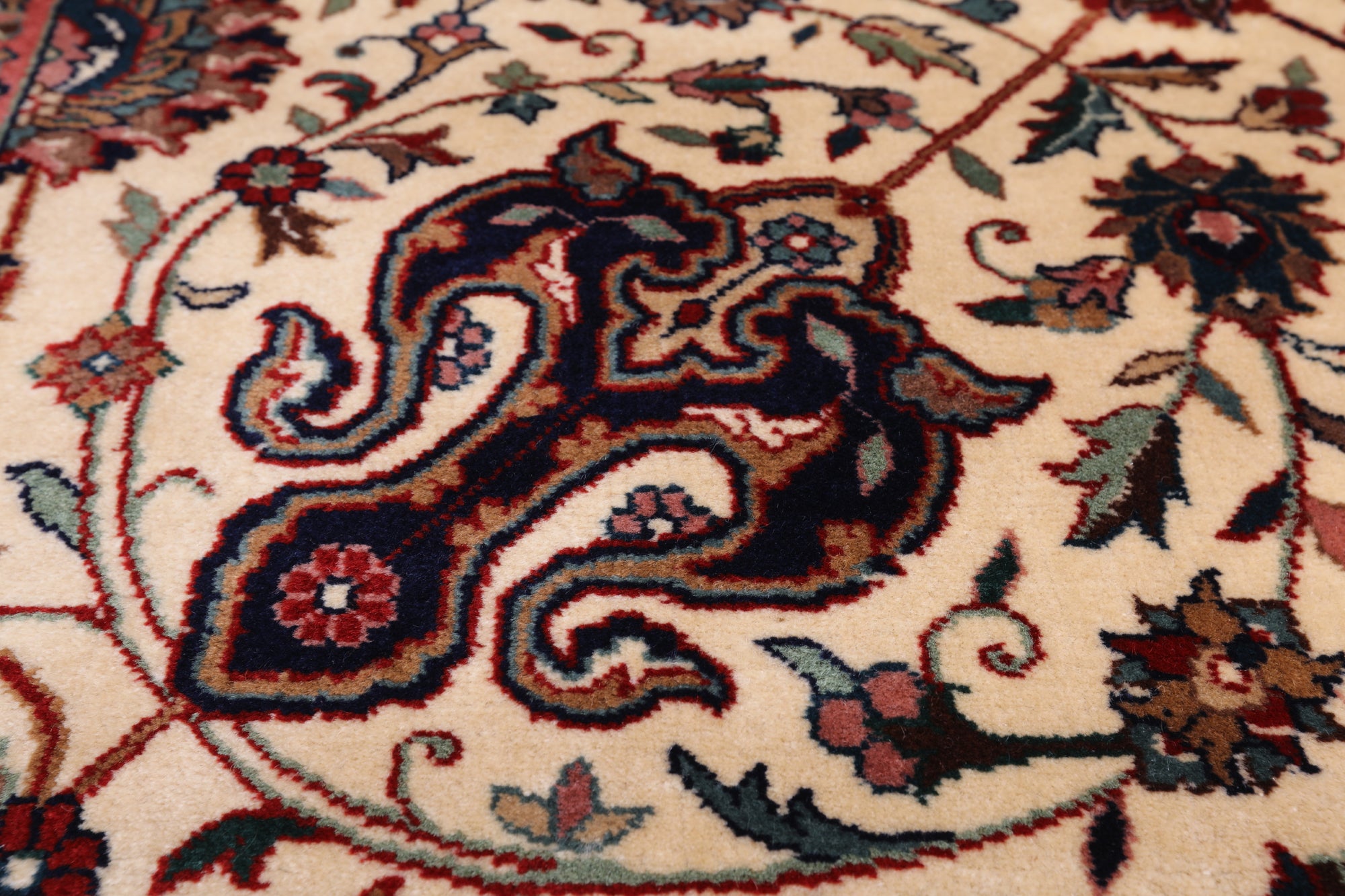 Beige Persian Fine Tabriz Handmade Wool Rug - 4' 11" X 6' 10"