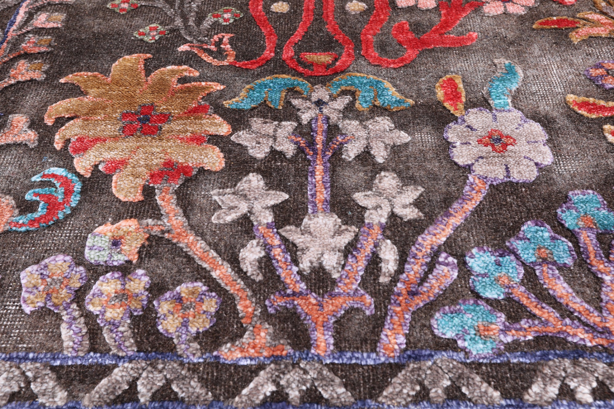 Brown Persian Tabriz Silk With Oxidized Wool Handmade Rug - 5' 6" X 7' 8"
