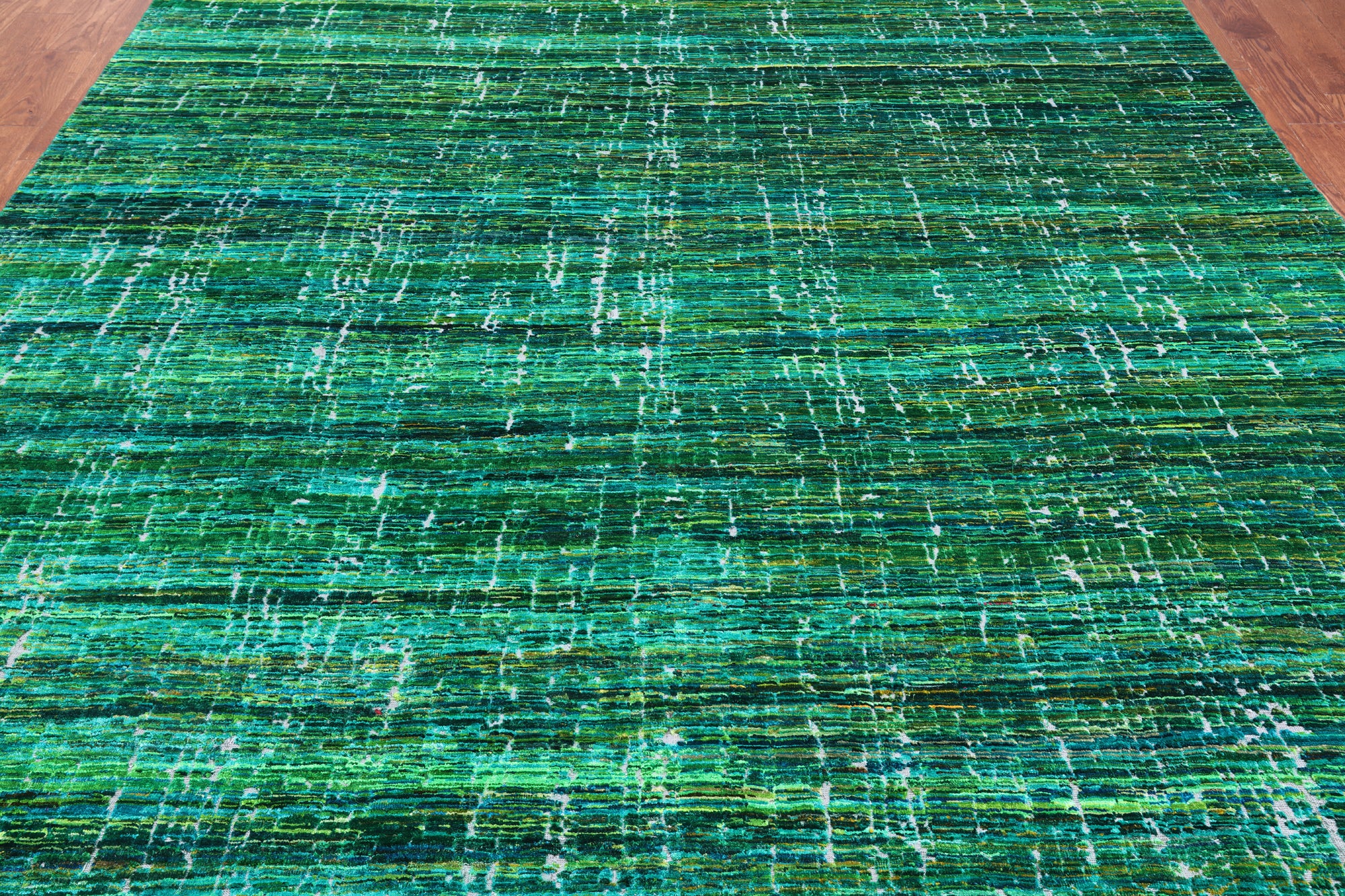 Green Modern Embossed Hand Knotted 100% Silk Rug - 8' 11" X 11' 11"