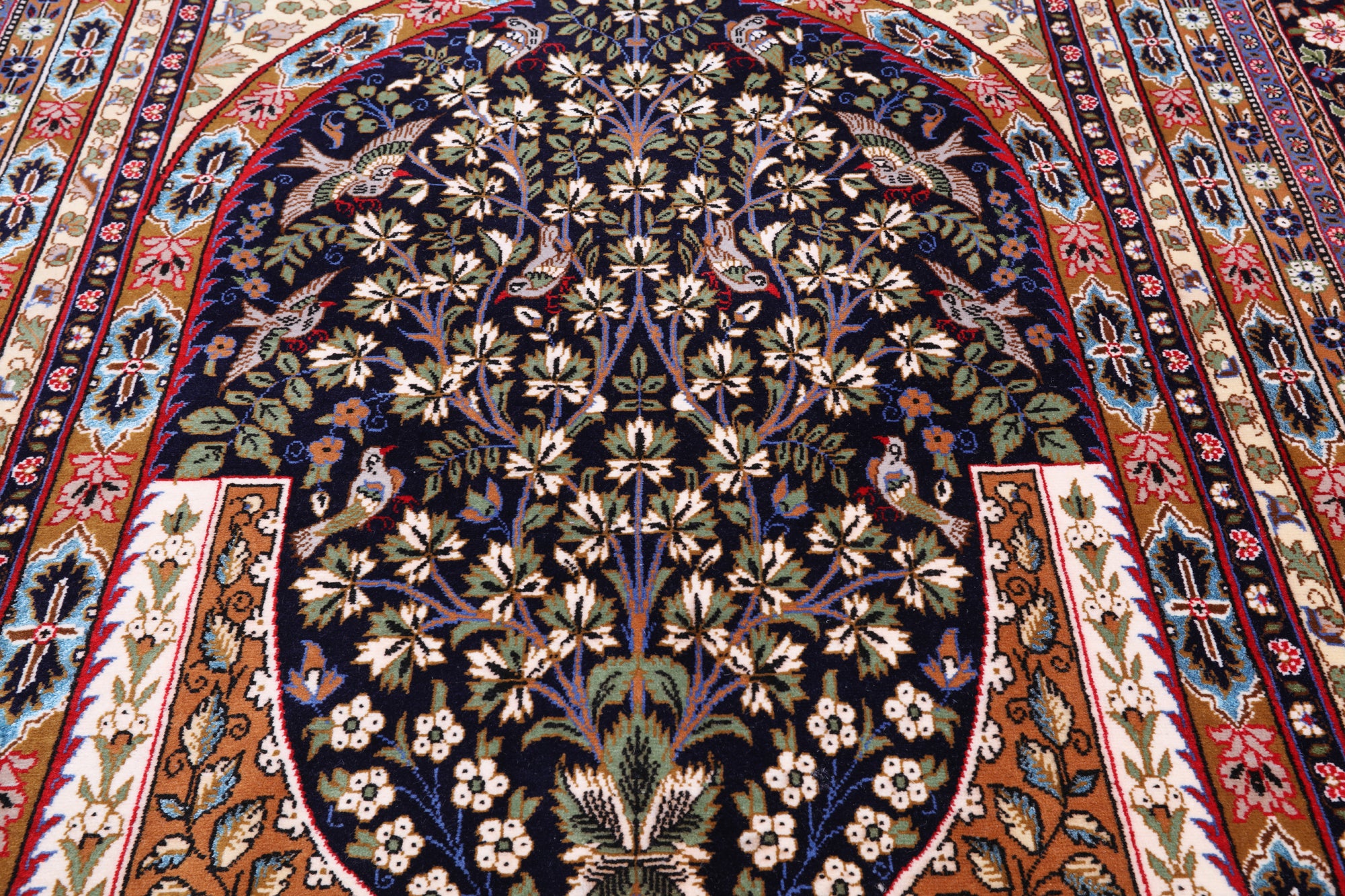 Persian Qum Handmade Wool Rug - 4' 8" X 7' 4"