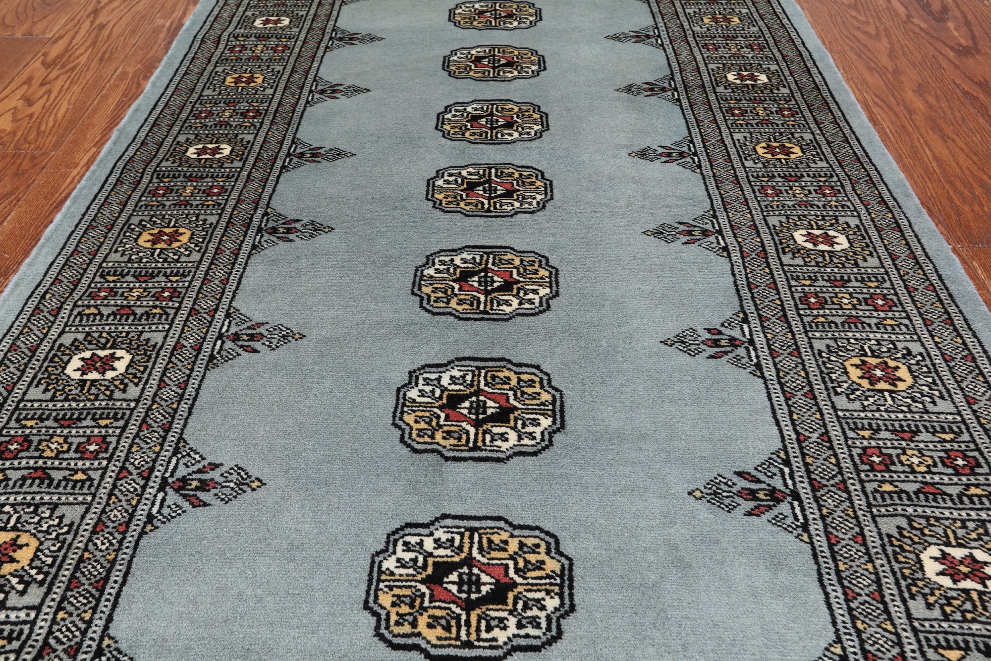 Grey Bokhara Handmade Wool Rug - 3' 1" X 5' 4"