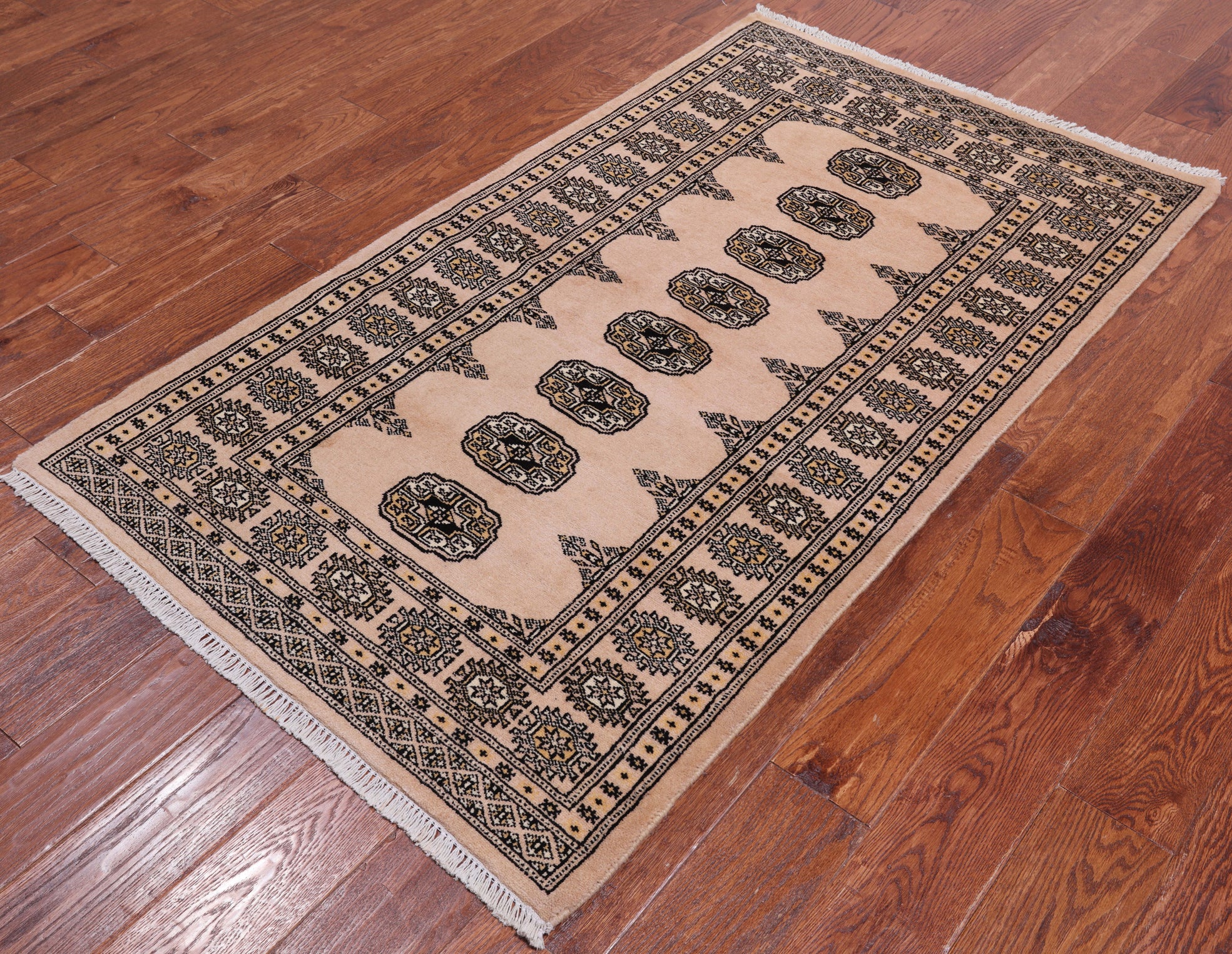 Ivory Bokhara Handmade Wool Runner Rug - 3' 2" X 5' 6"