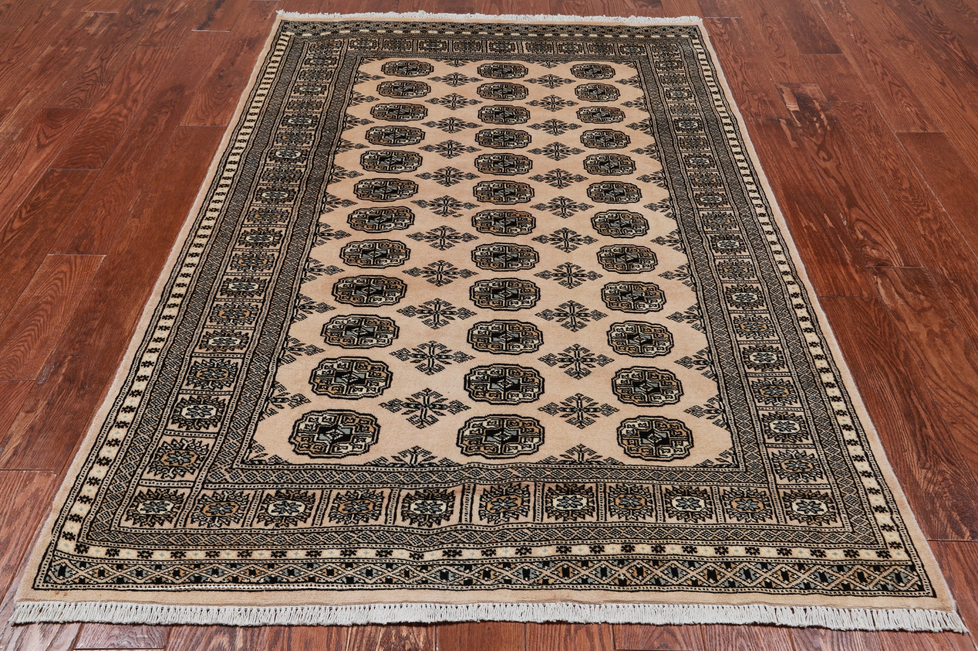Ivory Bokhara Handmade Wool Rug - 4' 6" X 7' 0"