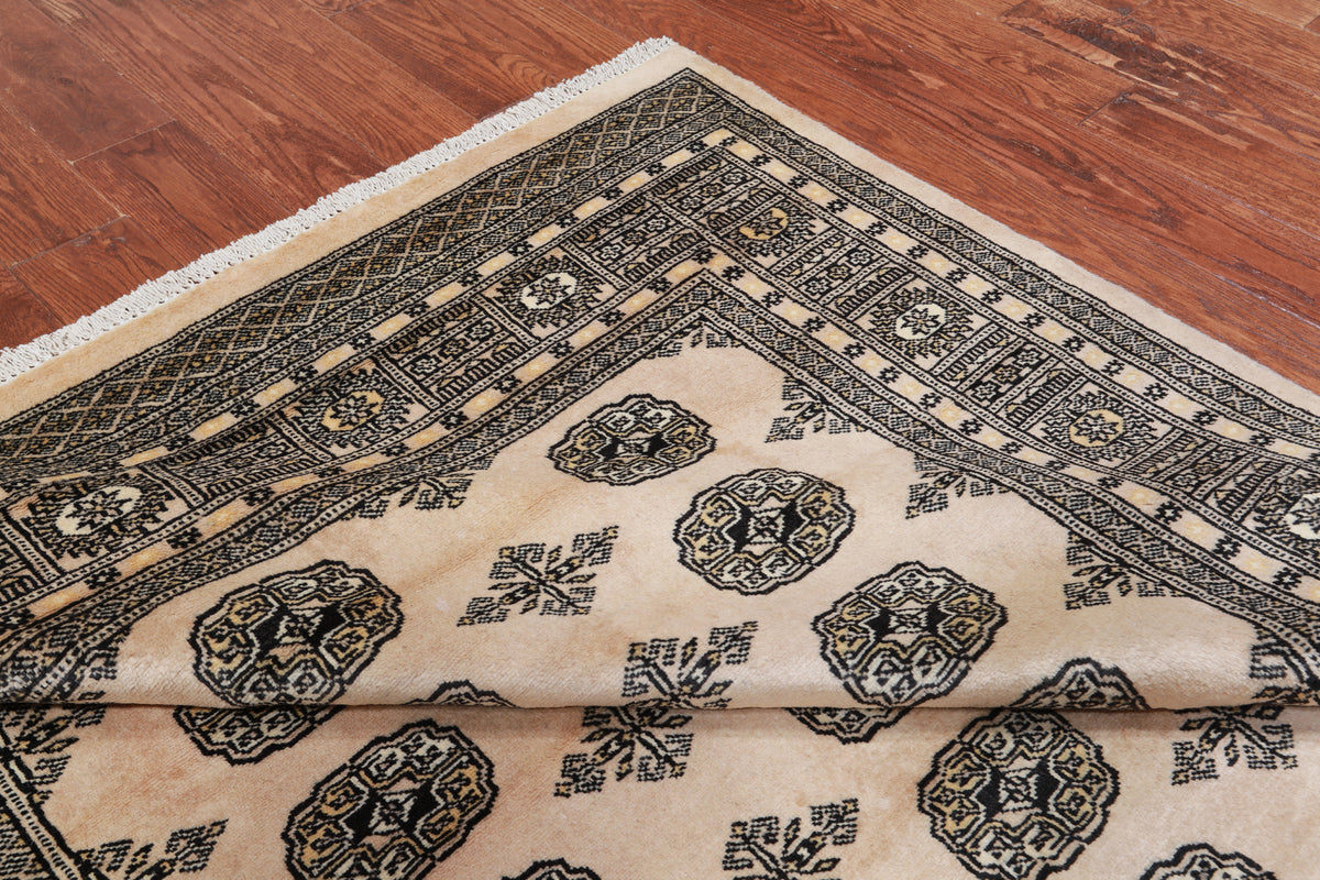 Ivory Bokhara Handmade Wool Rug - 5' 6" X 7' 10"