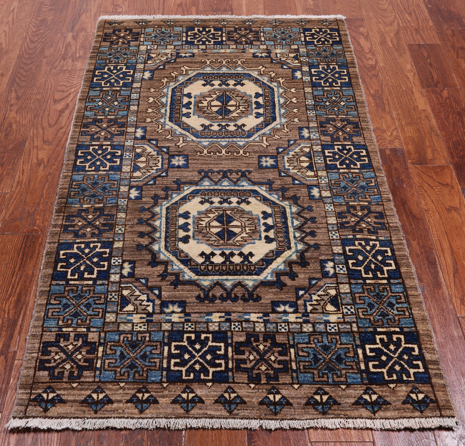 Turkmen Ersari Hand Knotted Wool Rug - 3' 0" X 5' 3"