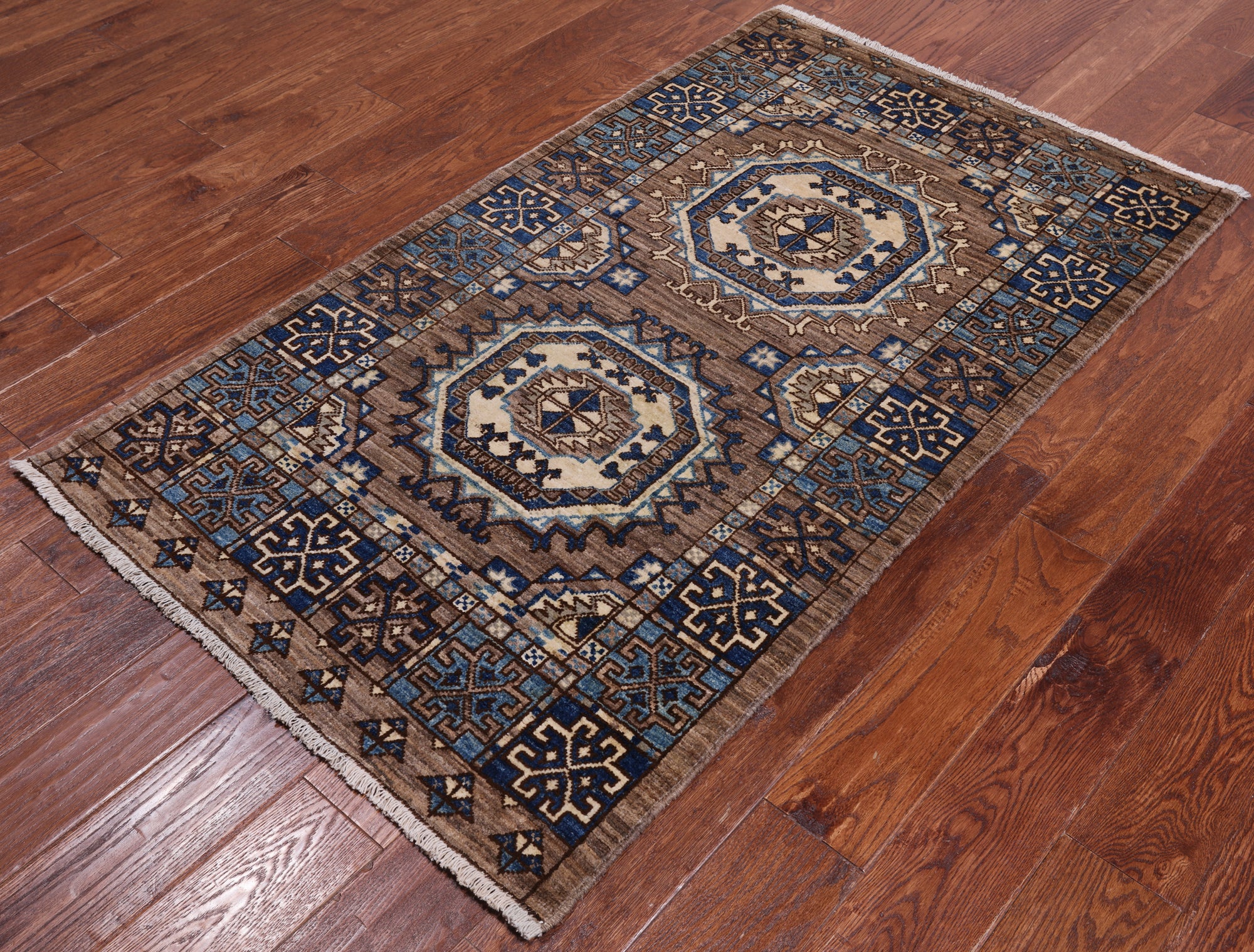 Turkmen Ersari Hand Knotted Wool Rug - 3' 0" X 5' 3"