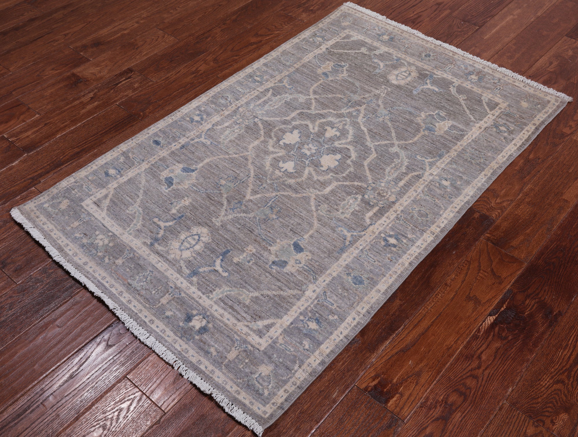 Grey Washed Out Peshawar Handmade Wool Rug - 2' 11" X 4' 8"