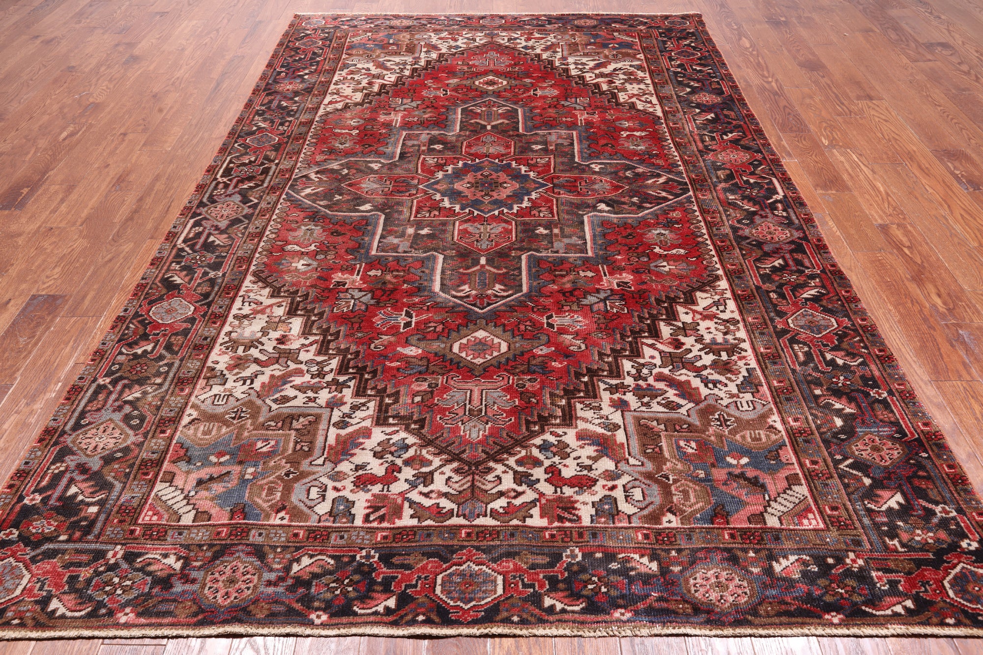 Red Vintage Persian Heriz Serapi Handmade Wool Rug - 7' 1" X 10' 5"