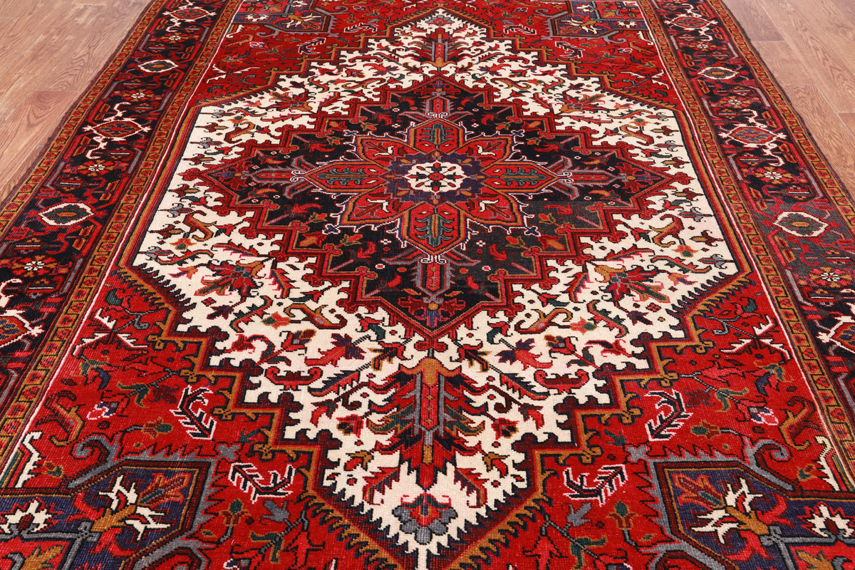 Ivory Vintage Persian Heriz Serapi Hand Knotted Wool Rug - 6' 8" X 9' 3"