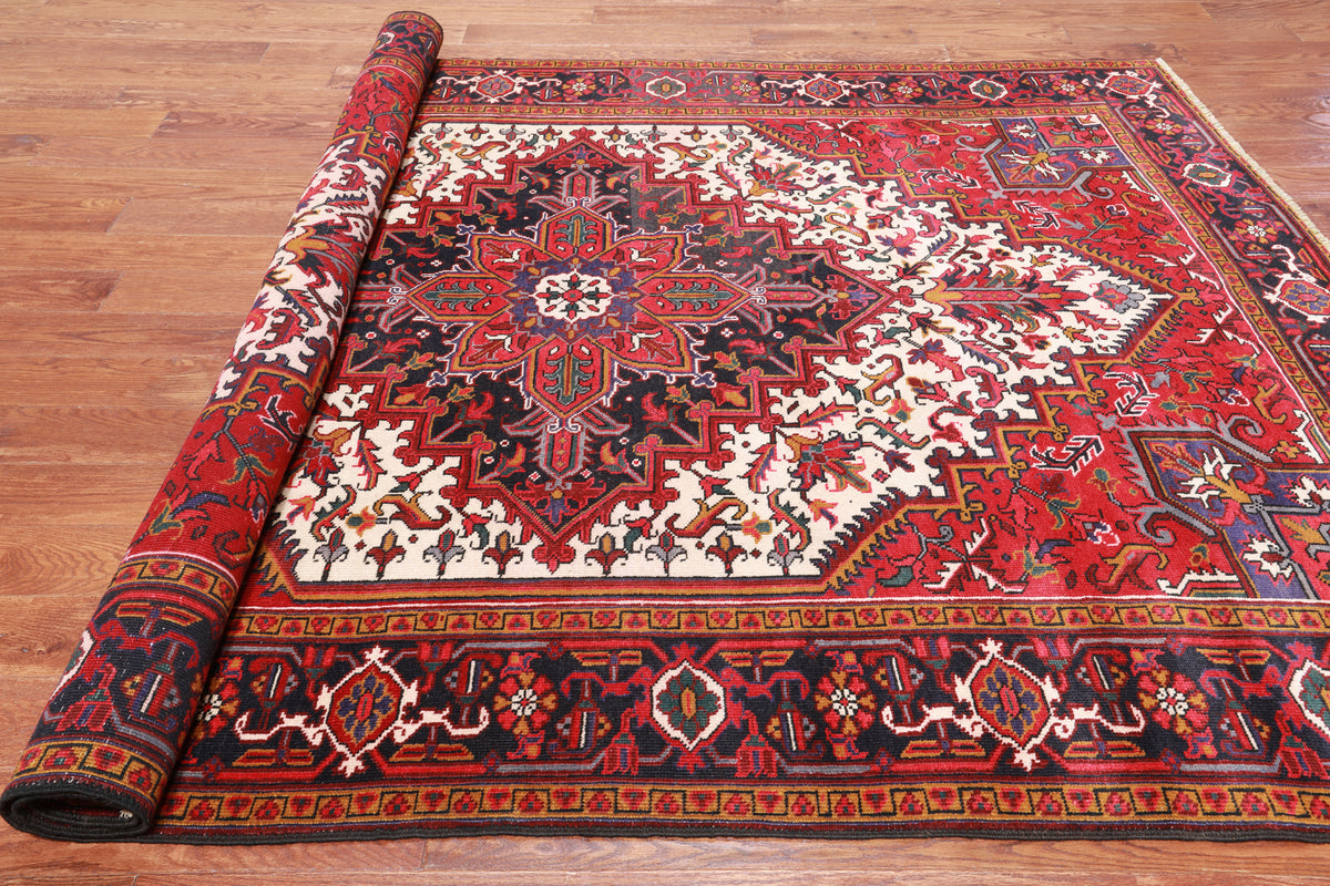 Ivory Vintage Persian Heriz Serapi Hand Knotted Wool Rug - 6' 8" X 9' 3"