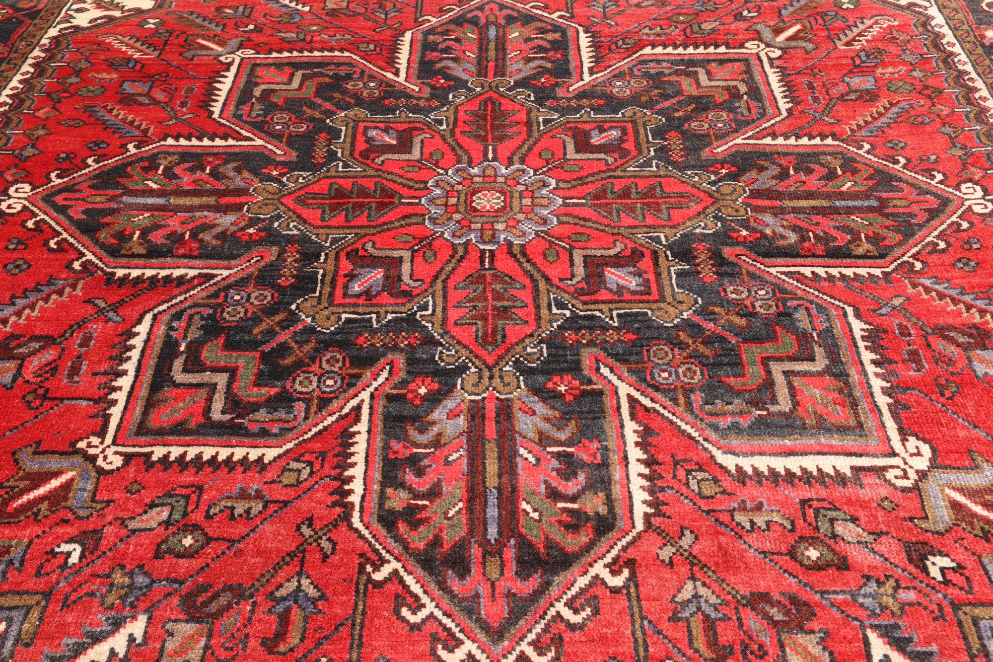 Red Vintage Persian Heriz Serapi Hand-Knotted Wool Rug - 6' 9" X 9' 3"