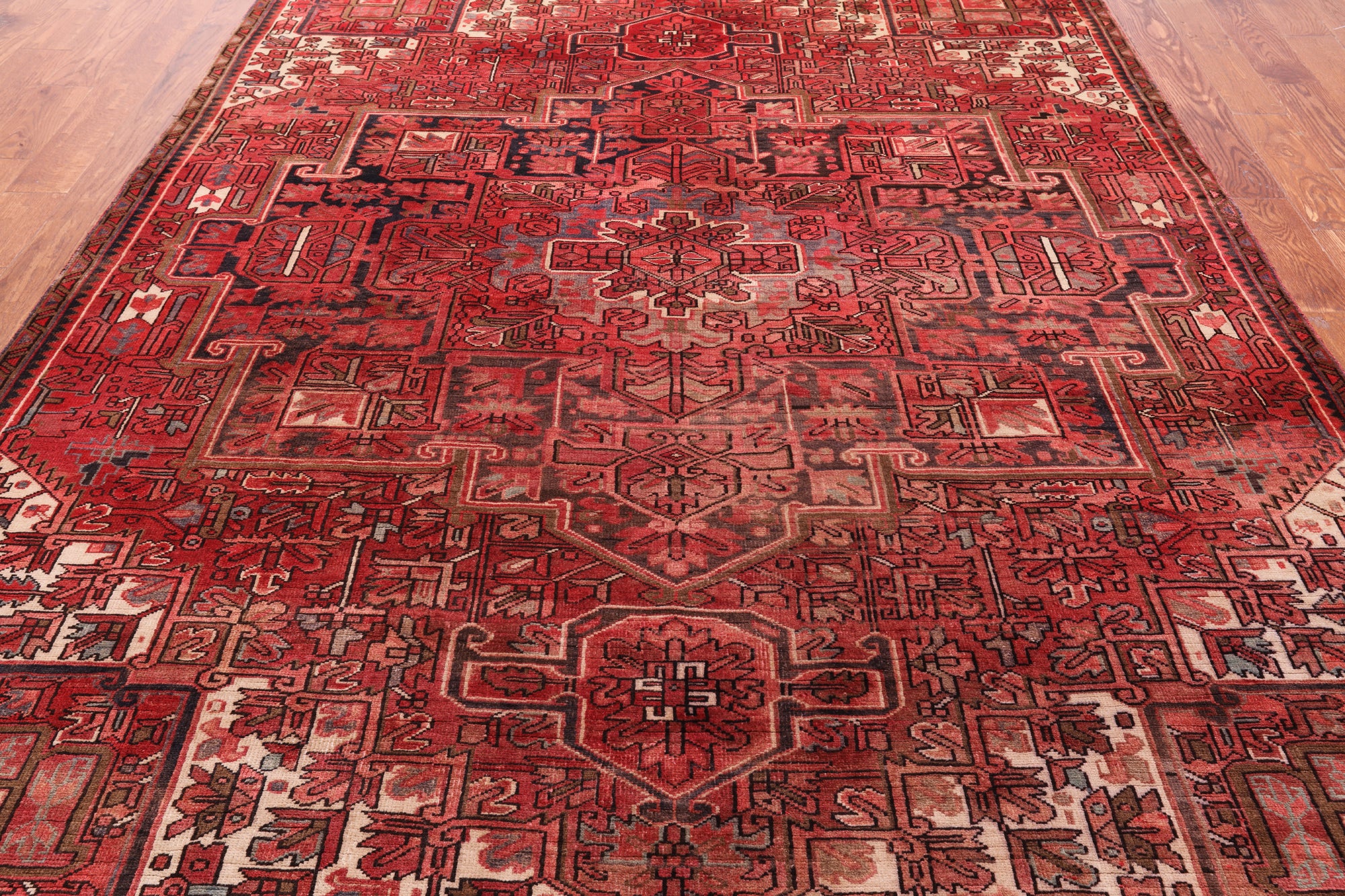 Rust Vintage Persian Heriz Serapi Handmade Wool Rug - 7' 7" X 10' 5"