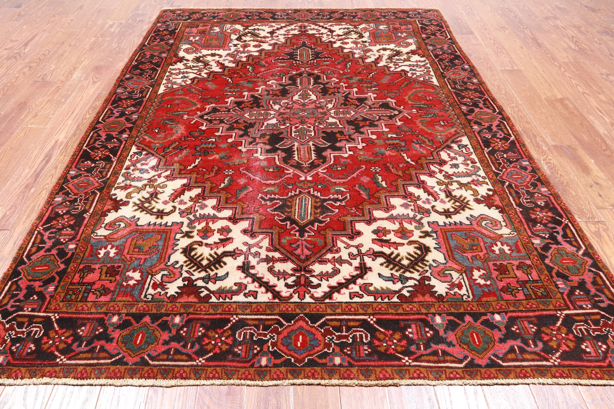 Red Vintage Persian Heriz Serapi Handmade Wool Rug - 6' 6" X 9' 1"