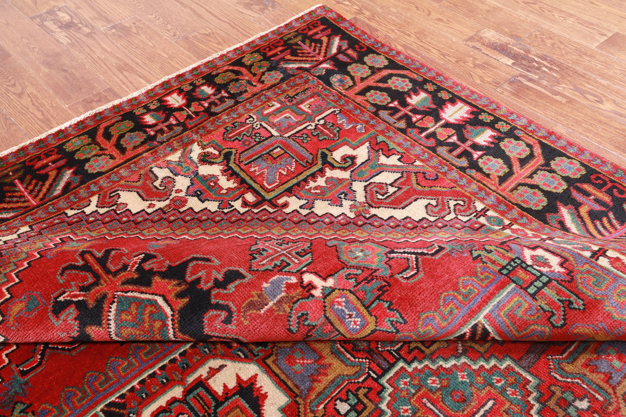 Red Vintage Persian Heriz Serapi Handmade Wool Rug - 6' 10" X 9' 11"