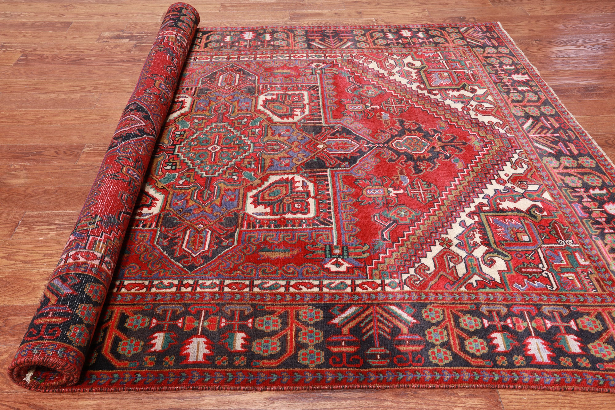 Red Vintage Persian Heriz Serapi Handmade Wool Rug - 6' 10" X 9' 11"