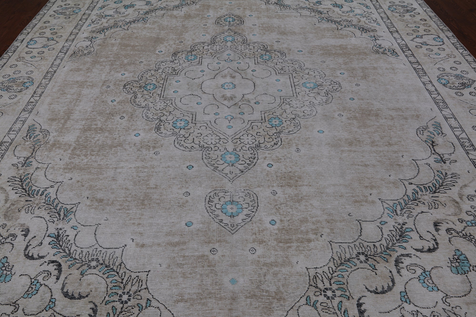 SUPER SALE Ivory Persian Vintage White Wash Hand Knotted Wool Rug - 9' 7" X 12' 2"