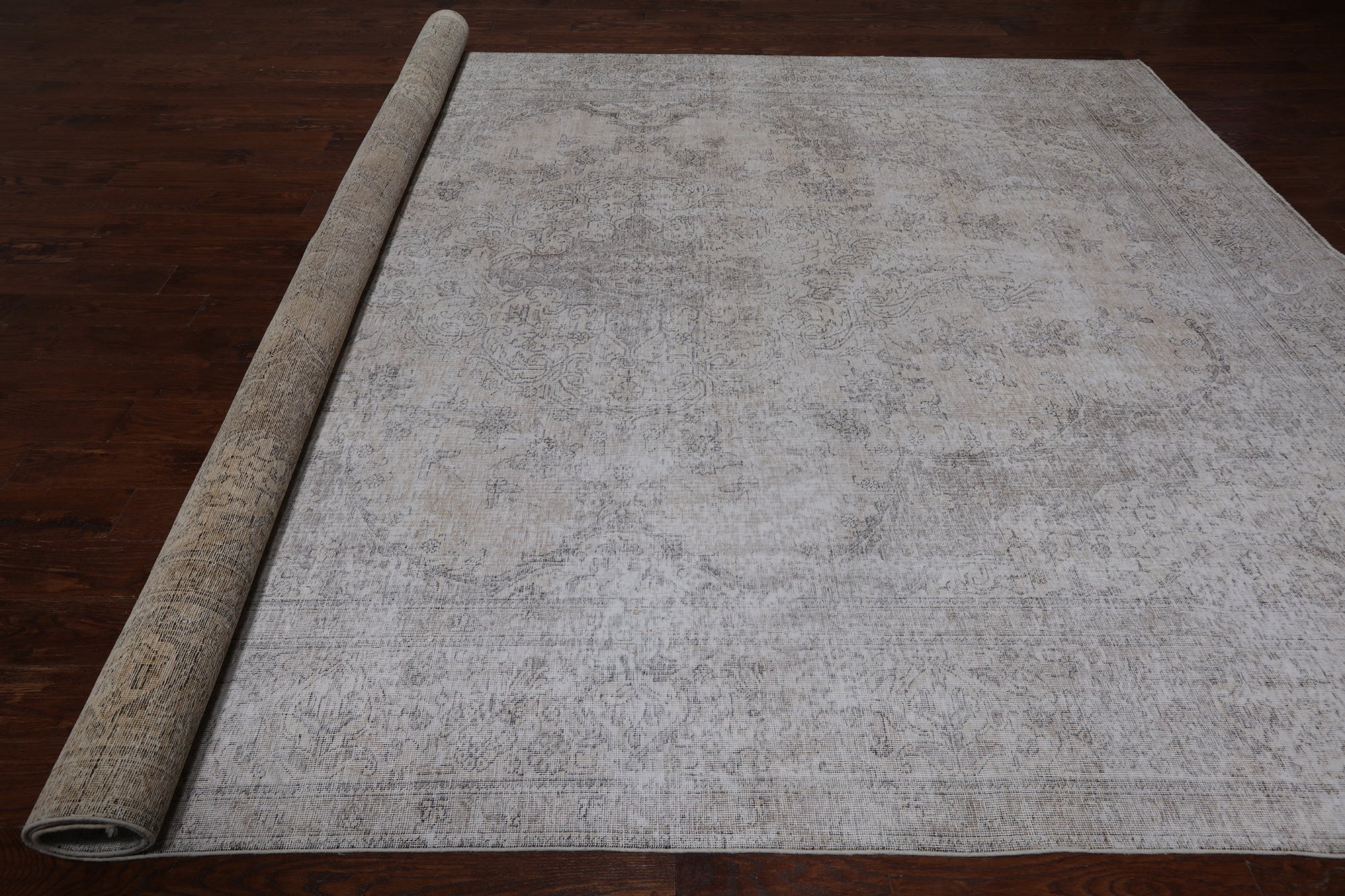 SUPER SALE Ivory Persian Vintage White Wash Hand Knotted Wool Rug - 9' 6" X 12' 3"